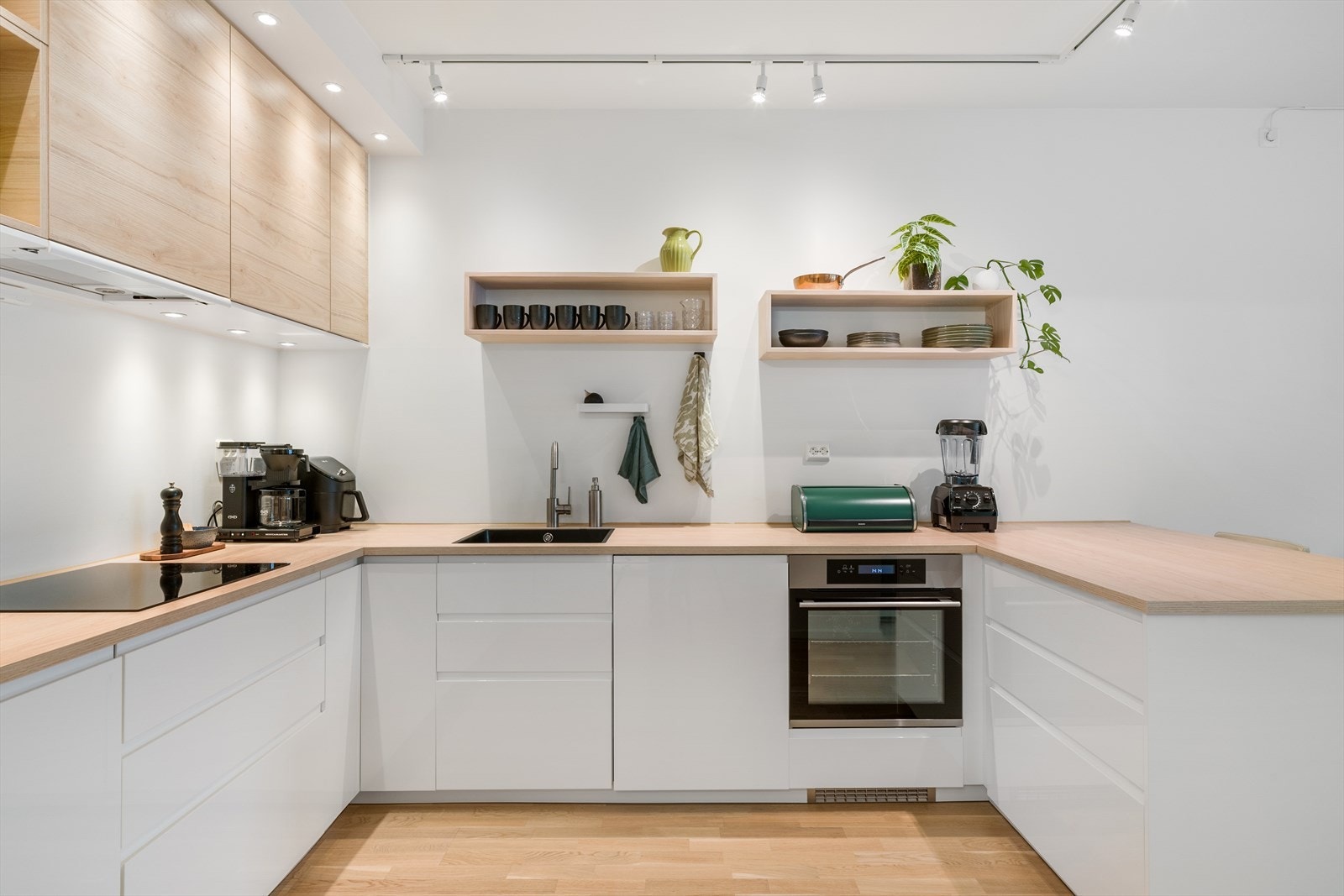 Benkeplate med god arbeidsflate Galleribilde