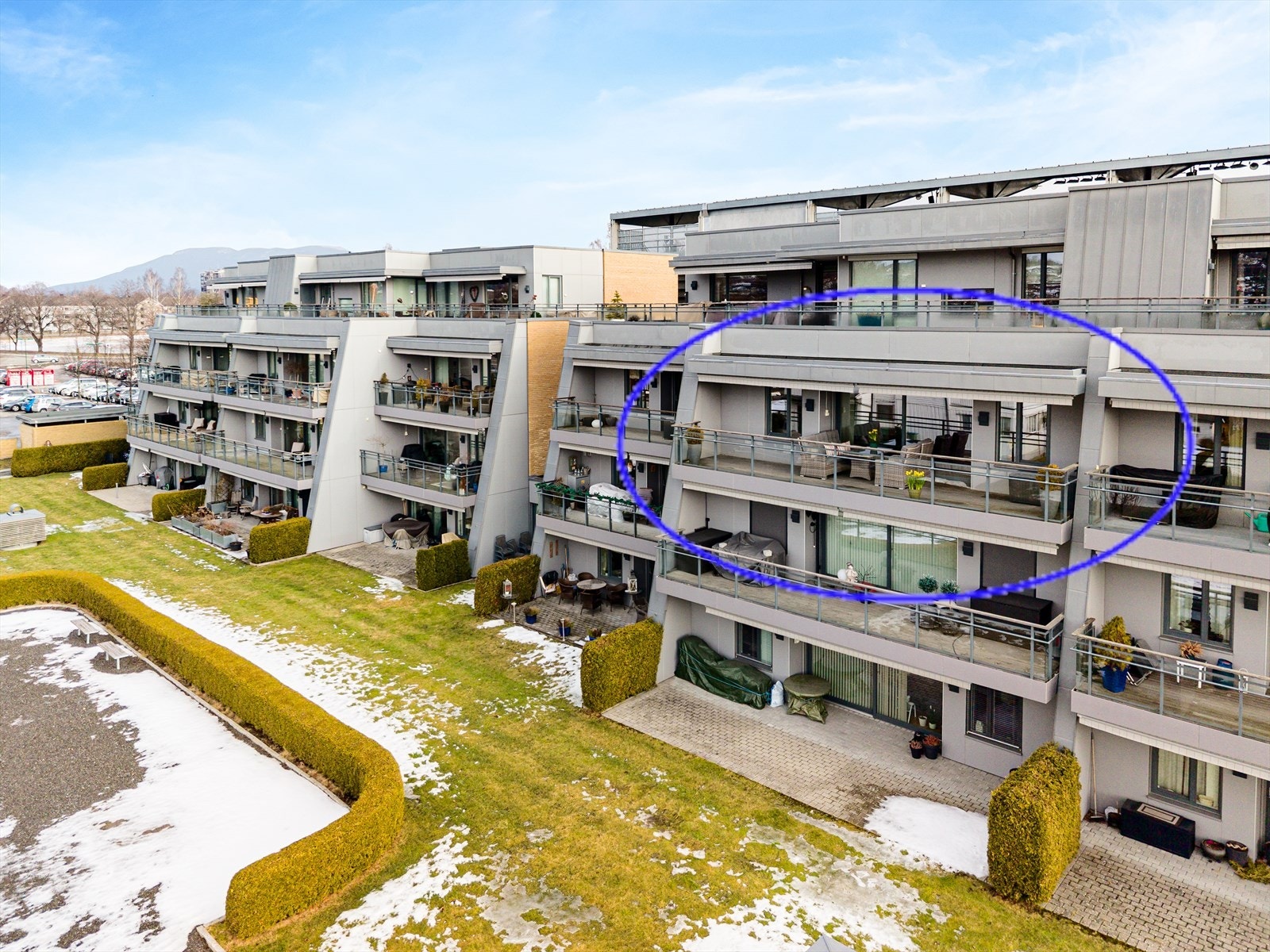 Stadion Terrasse har en attraktiv og sentrumsnær beliggenhet på Falkum, med Skagerak Arena i umiddelbar nærhet og kort vei til sentrum! Galleribilde