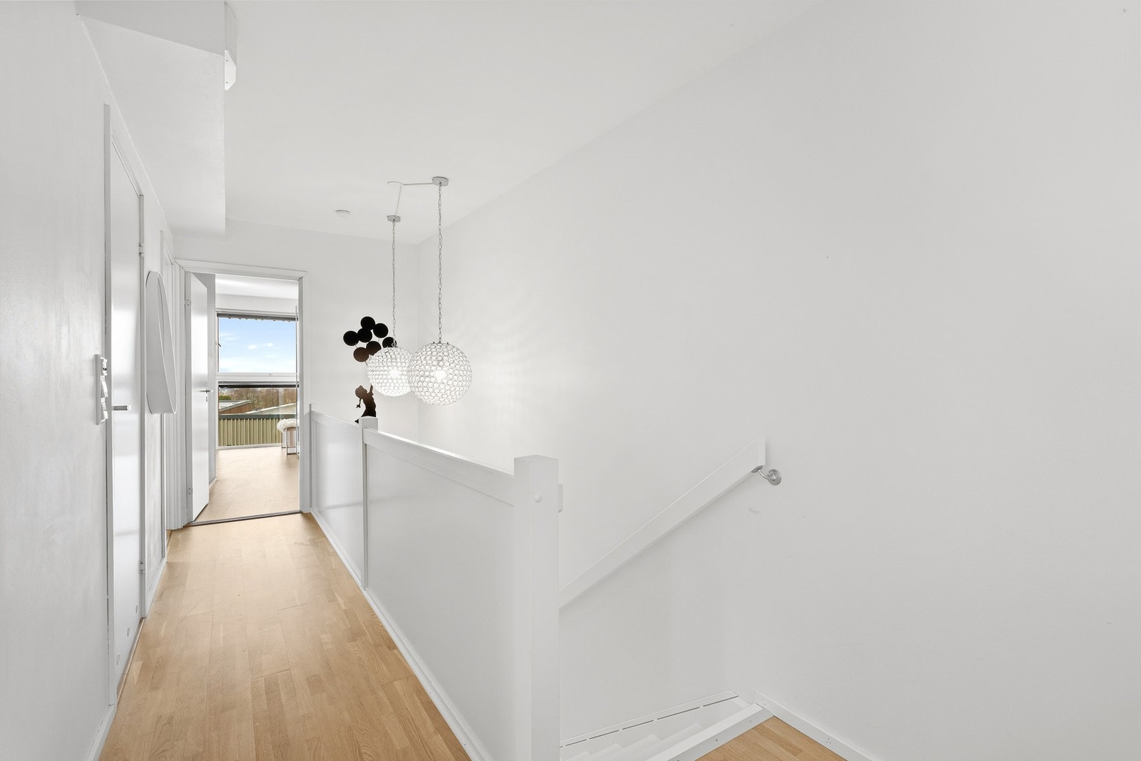 Praktisk planløsning i tredje etasje med enkel tilgang til alle rom fra gangen. Galleribilde