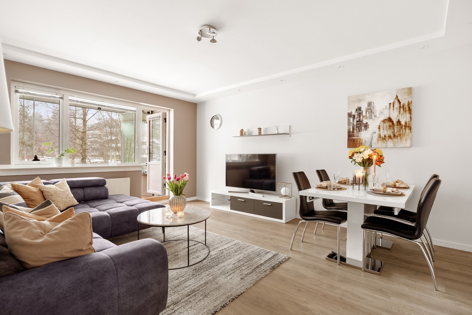 Leiligheten er lys og delikat med en god standard. Galleribilde