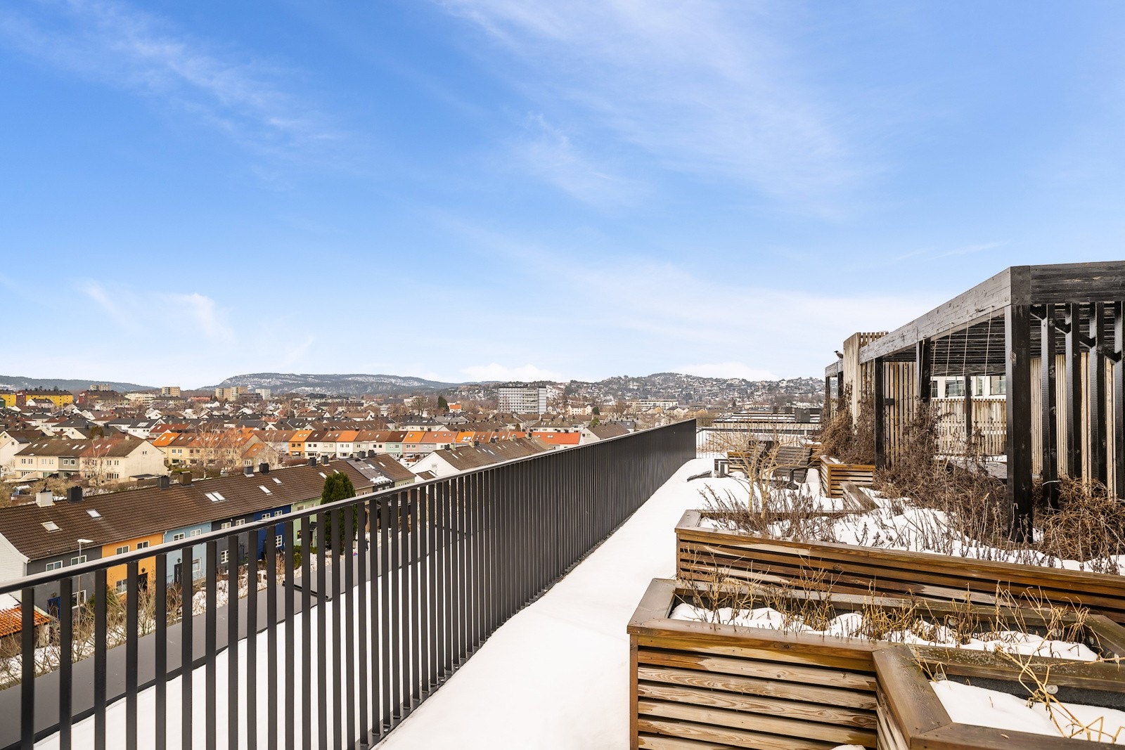 Sameiet disponerer en svært flott felles takterrasse med fantastiske solforhold og nydelig utsikt. Galleribilde