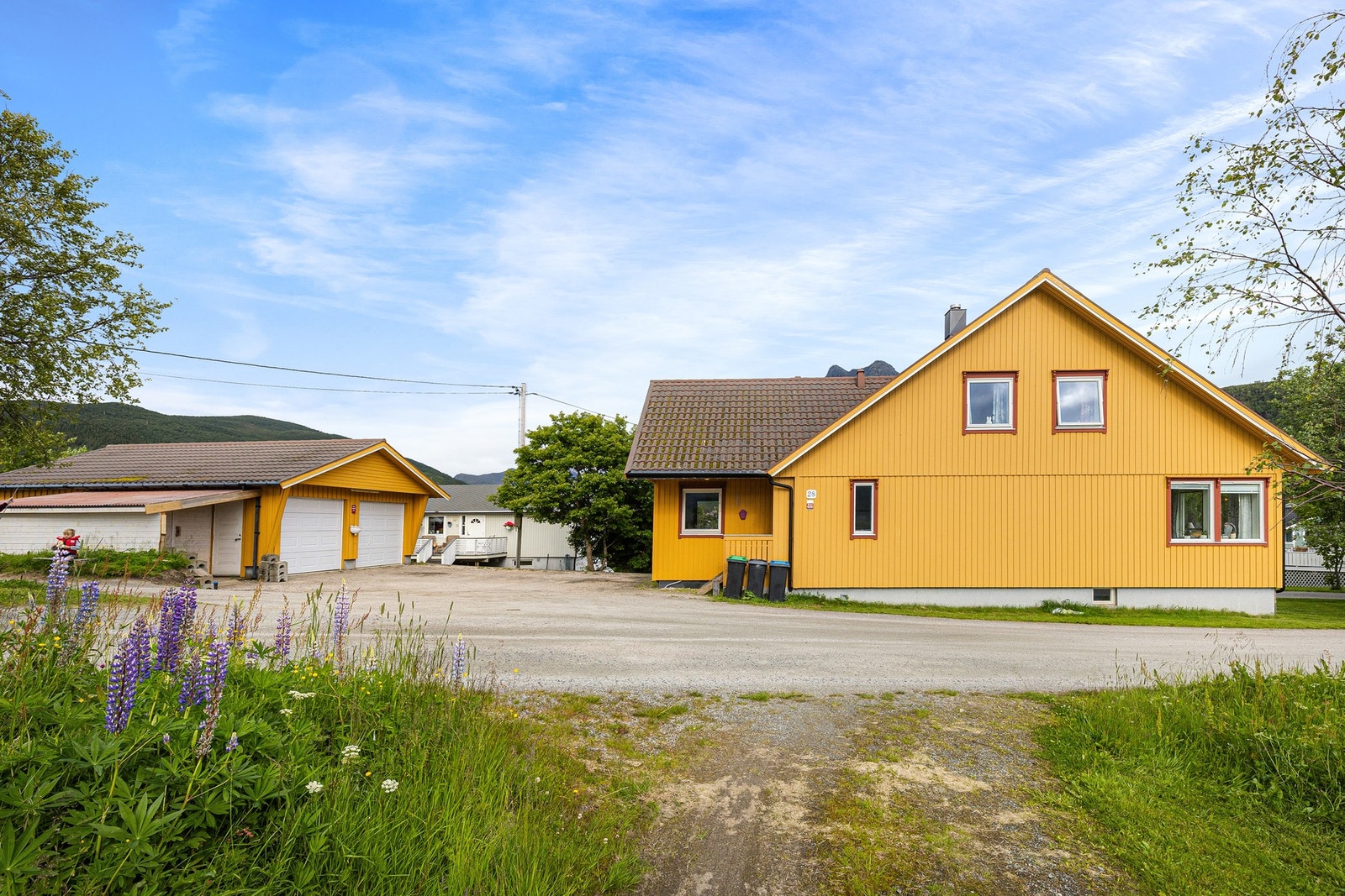 Korsnesveien?28 ligger i naturskjønne Meløy kommune på Helgelandskysten, med kort avstand til både hverdag og naturopplevelser. Galleribilde