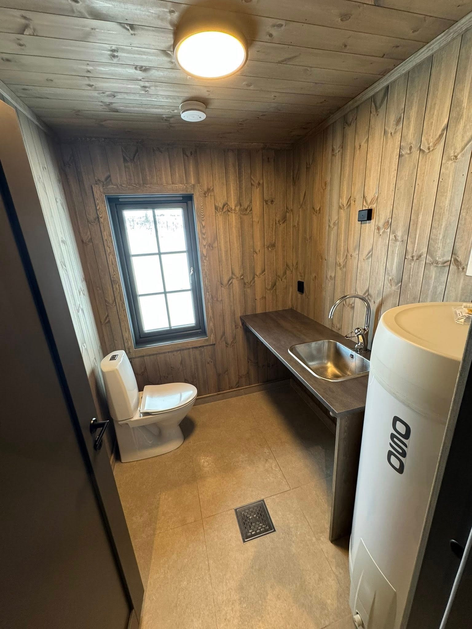 Vaskerom fra den aktuelle hyttemodellen Galleribilde