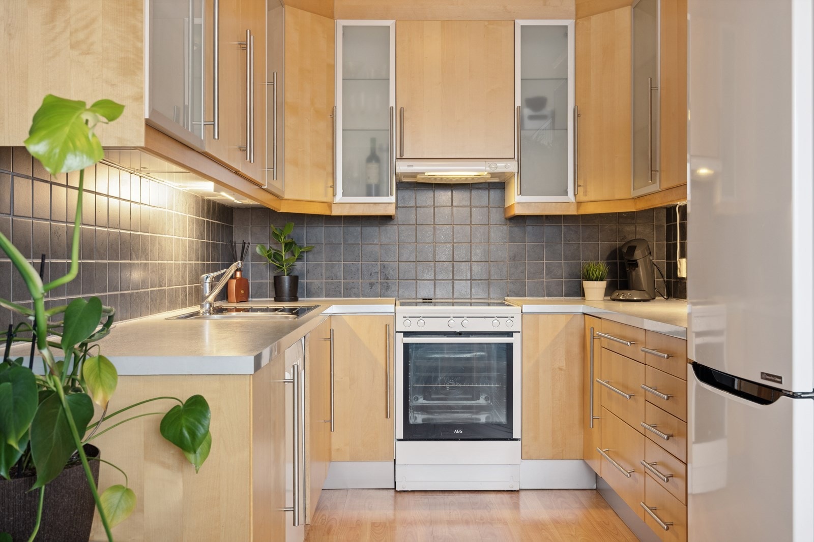 God skap- og benkeplass gir smarte oppbevaringsmuligheter. Galleribilde