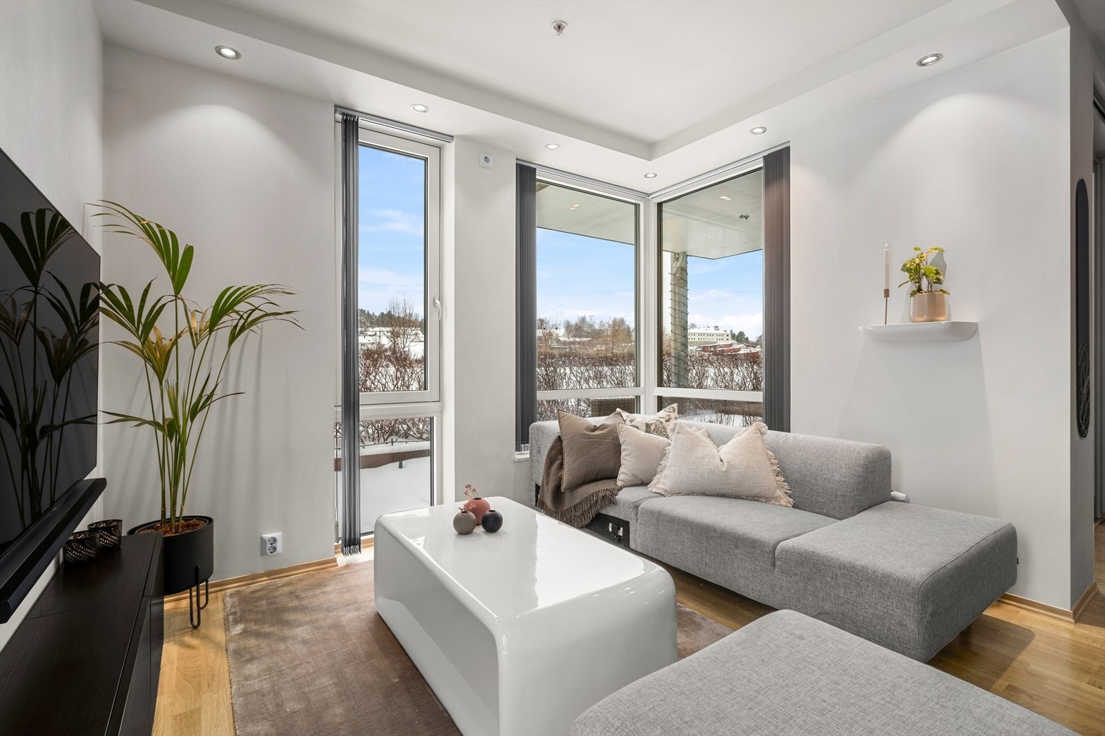 Stue, kjøkken er på hele 35,1 kvm Galleribilde