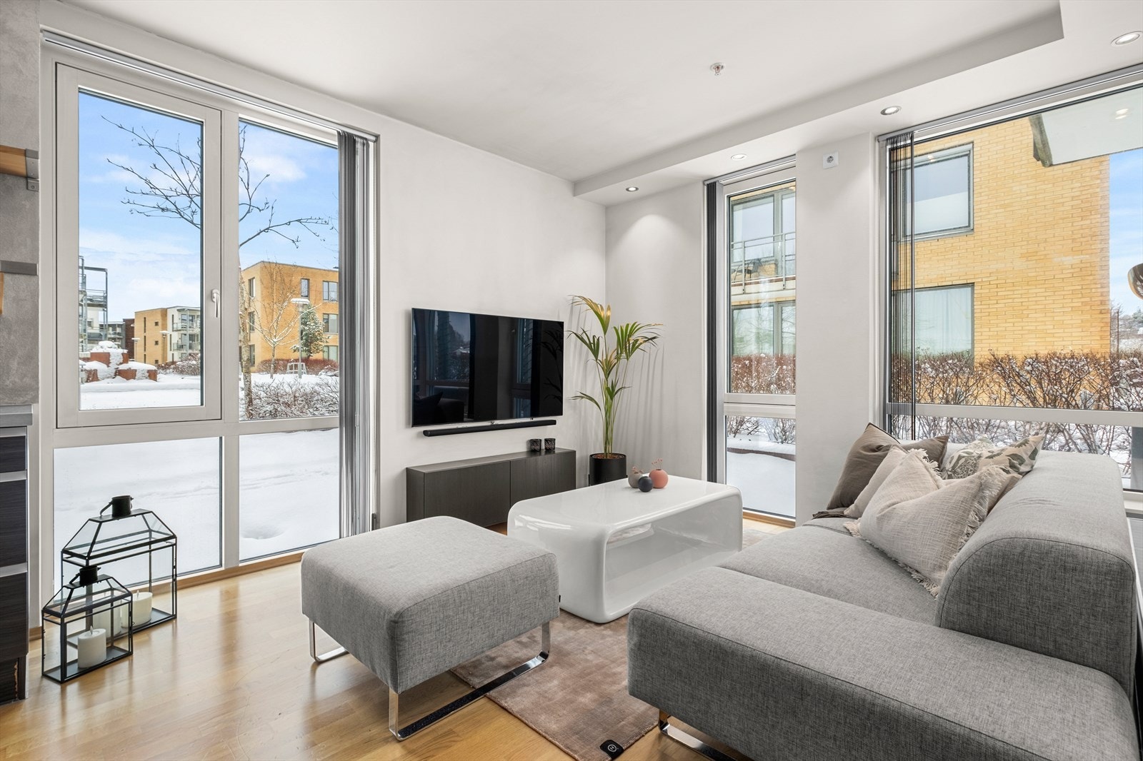 Med sine store vindusflater får man rikelig med naturlig lysinnslipp. Galleribilde