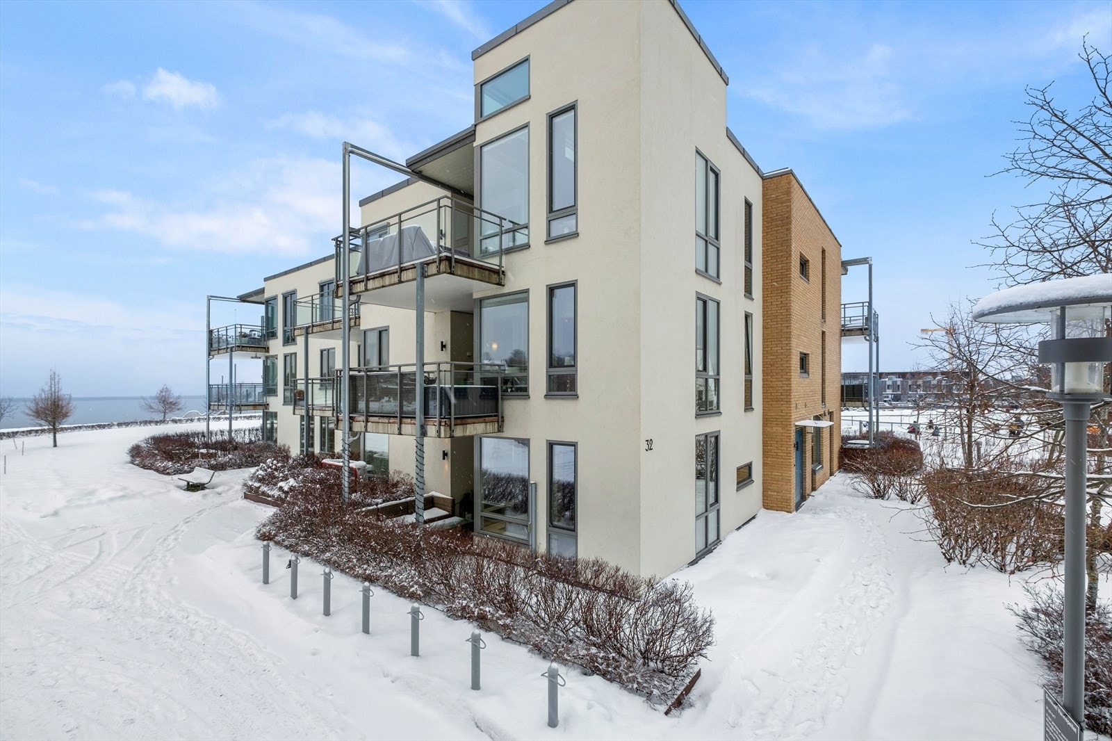 Fasade vinter Galleribilde