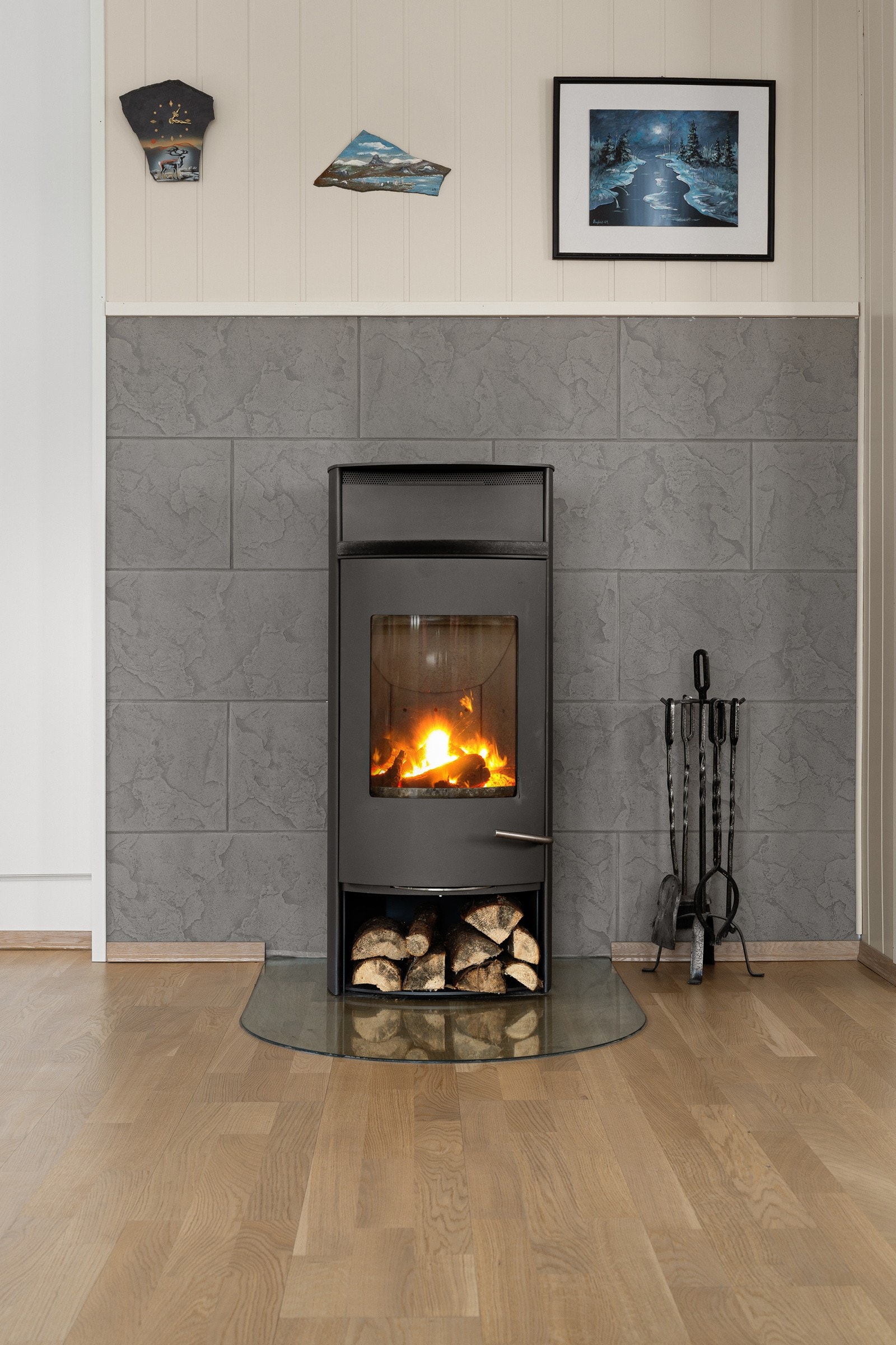 Stilfull vedovn som gir behagelig varme og lave energikostnader!