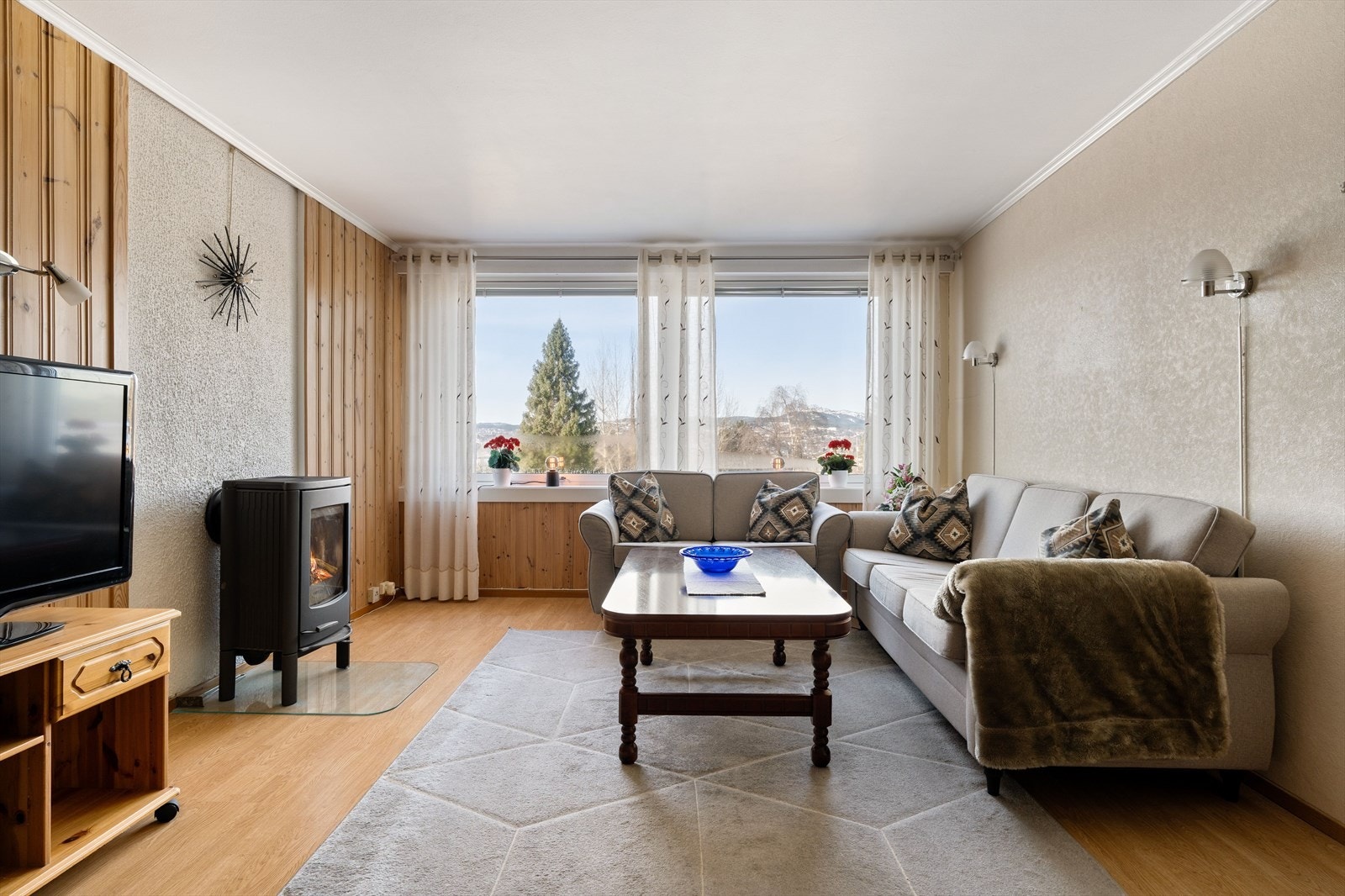 Proaktiv Eiendomsmegling v/Christer A. Pedersen har gleden av å presentere en 4-roms leilighet i Othilienborg borettslag. Galleribilde