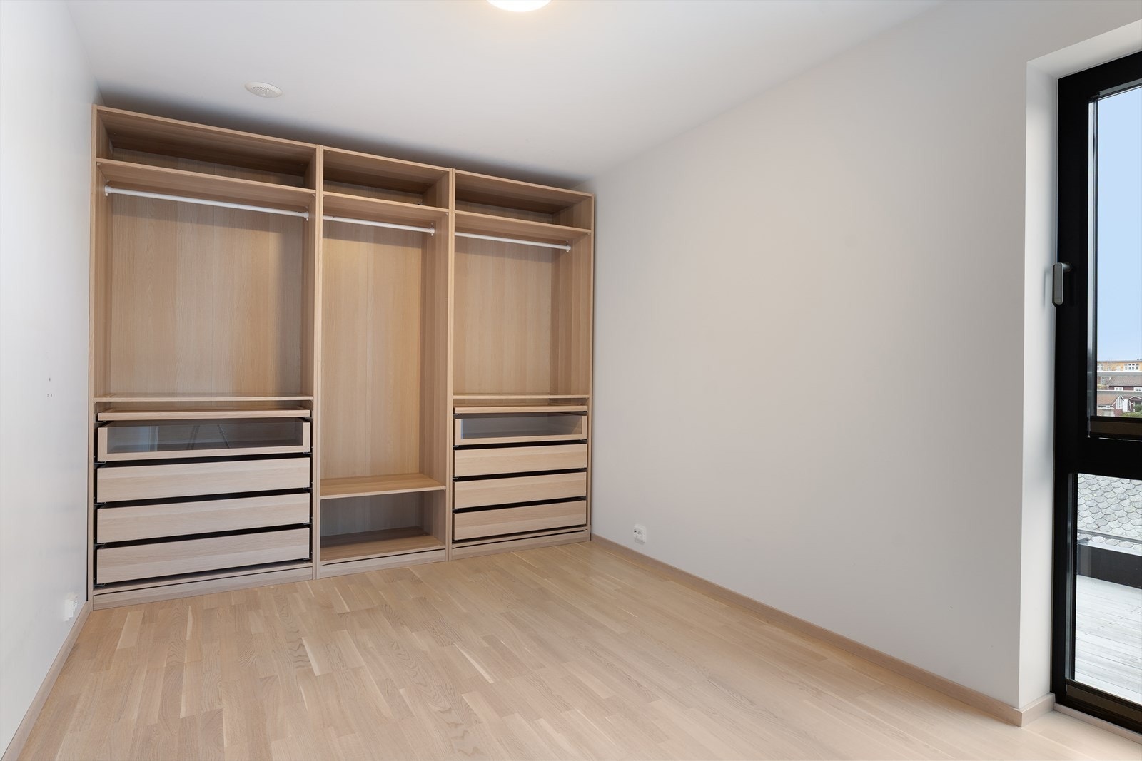 Leiligheten har totalt to romslige soverom Galleribilde