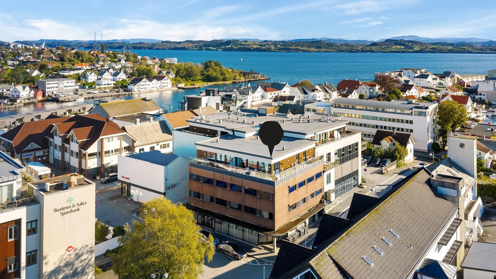 velkommen til Karmsundsgata 4 - presentert av Olav Lauvås i Meglerhuset Rele (bilde tatt sept 2025) Galleribilde