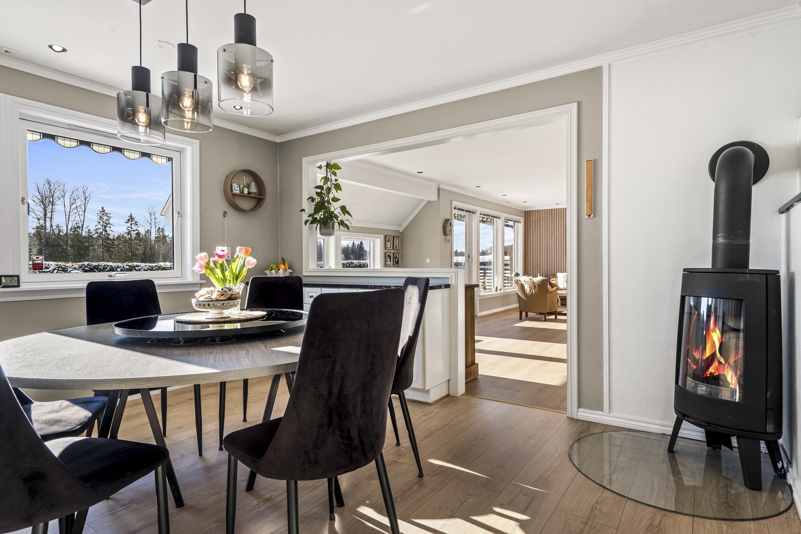 Vedovn i spisestua Galleribilde