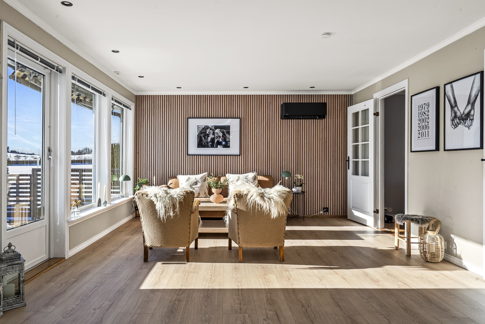 Utgang til terrassen fra stua. Galleribilde