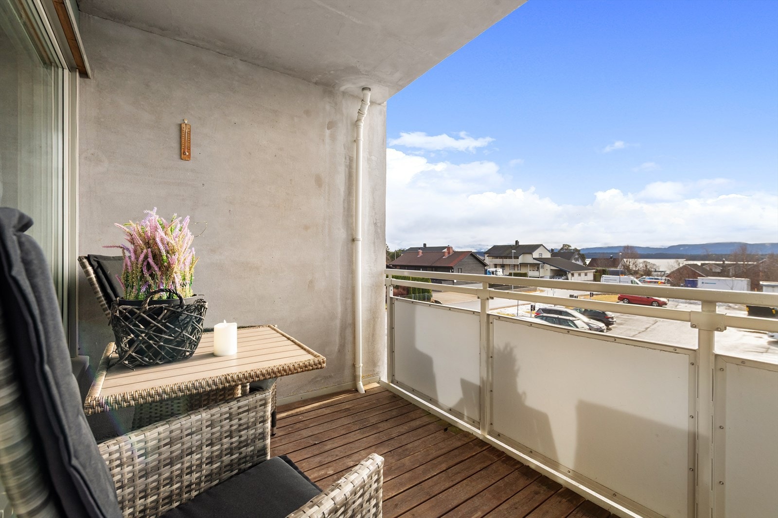 Sydvendt veranda på 6 kvm Galleribilde