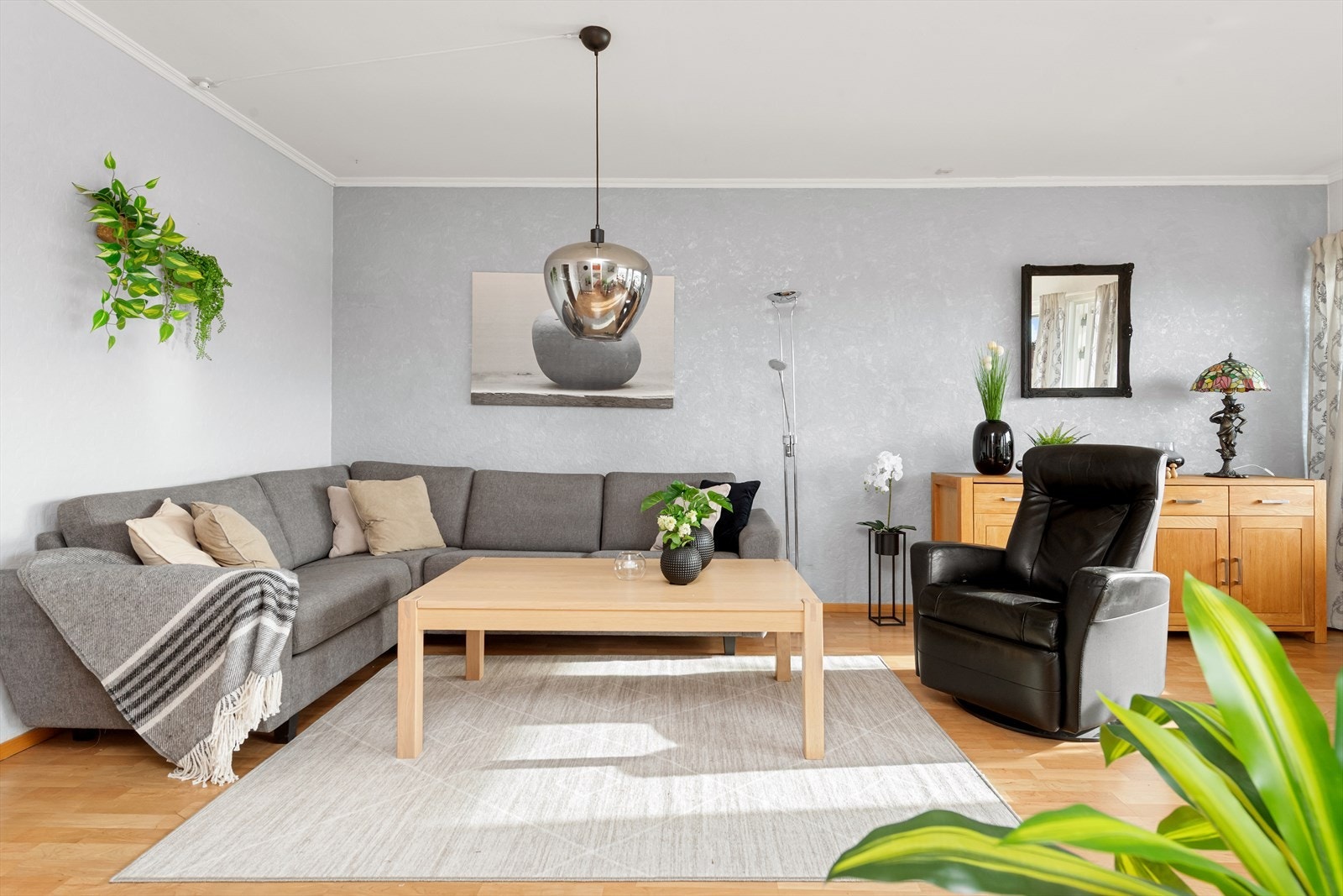 Lys og hyggelig stue Galleribilde