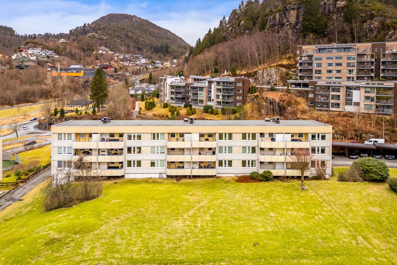 Andelen er del i Hamre Borettslag, et veldrevet borettslag med BOB som forretningsfører. Galleribilde