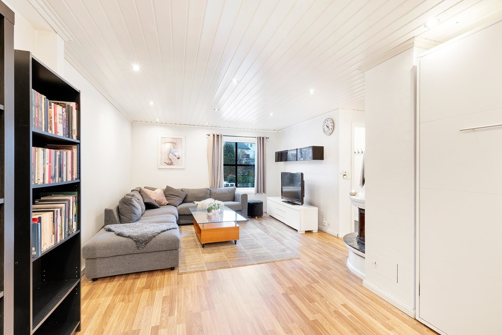 Stuen har gode møbleringsmuligheter. Galleribilde