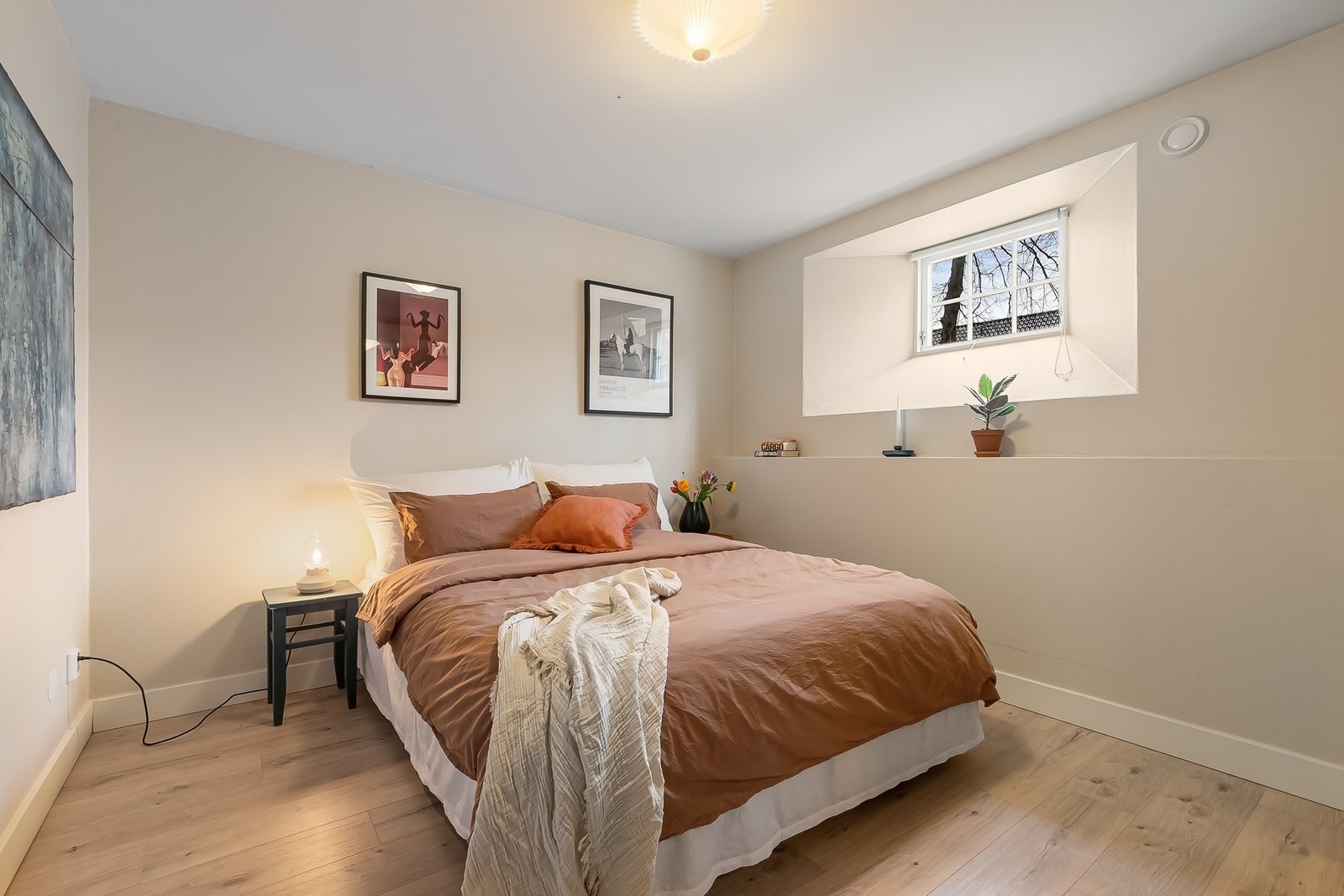 I kjelleren finner du to fine soverom Galleribilde