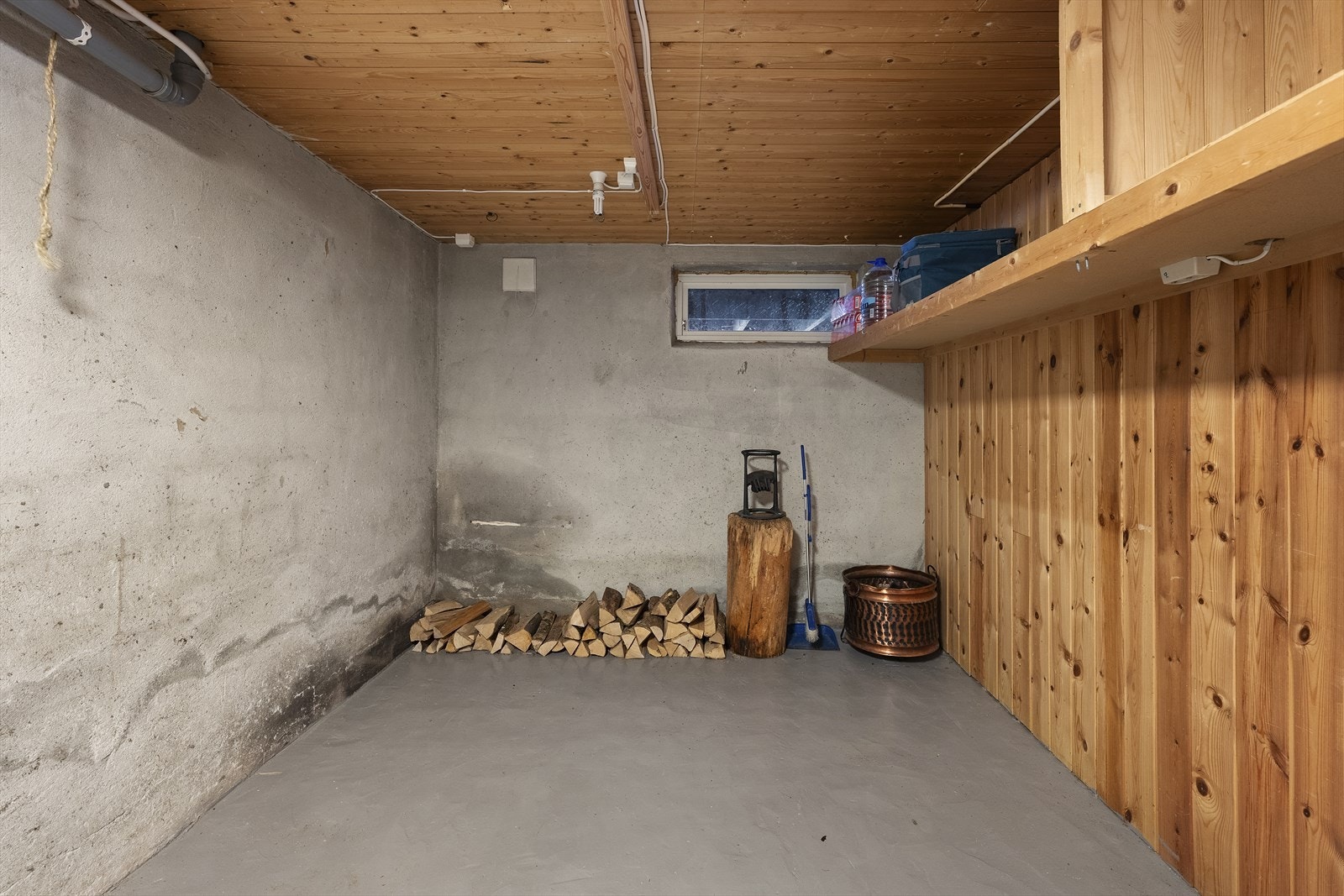 Bod med god oppbevaringsplass Galleribilde