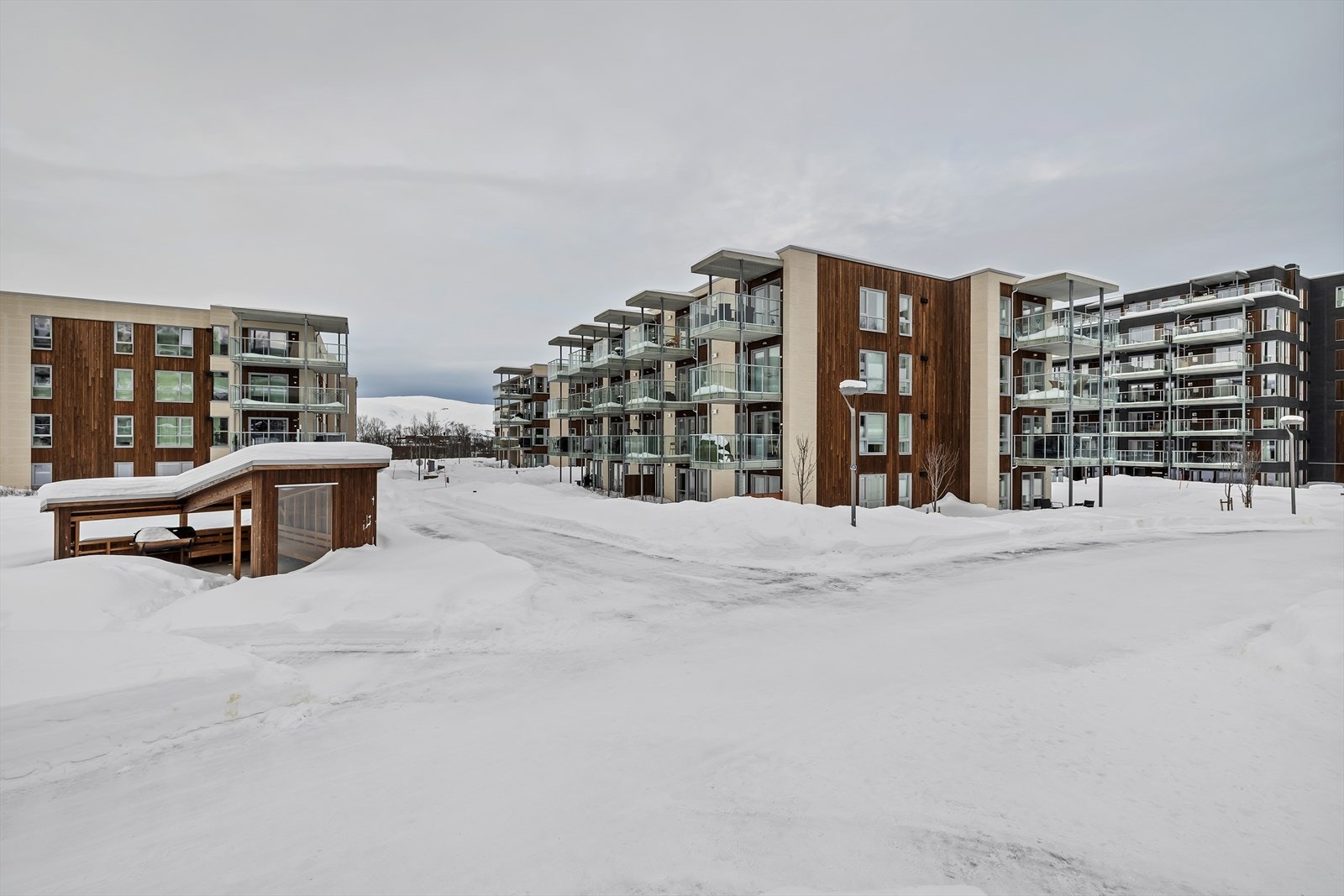 Leiligheten ligger i 1. etasje med ekstra stor markterrasse Galleribilde