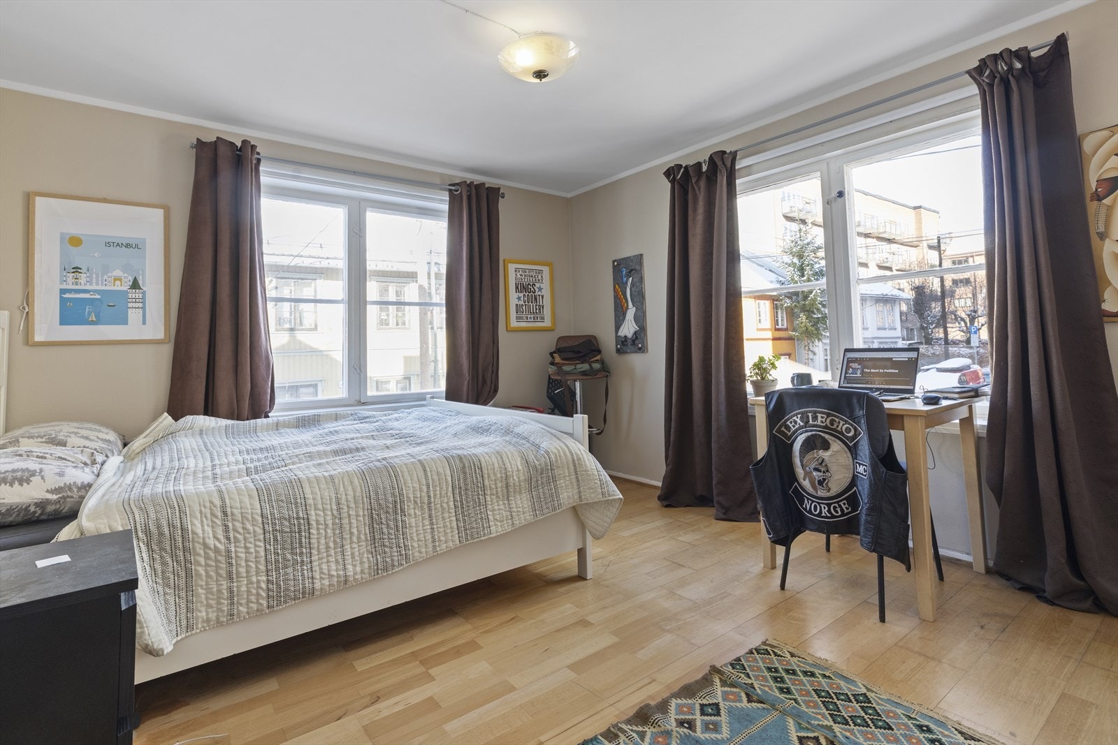 Hovedsoverom, rikelig med lagringsplass. Galleribilde