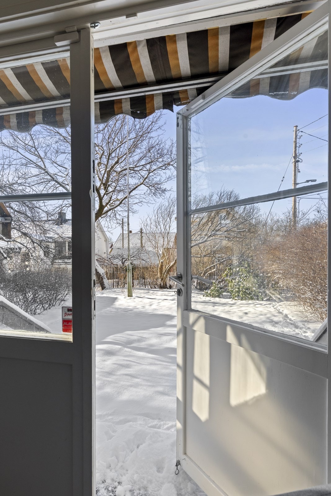 Velkommen ut til en stor hage med masse muligheter. Galleribilde