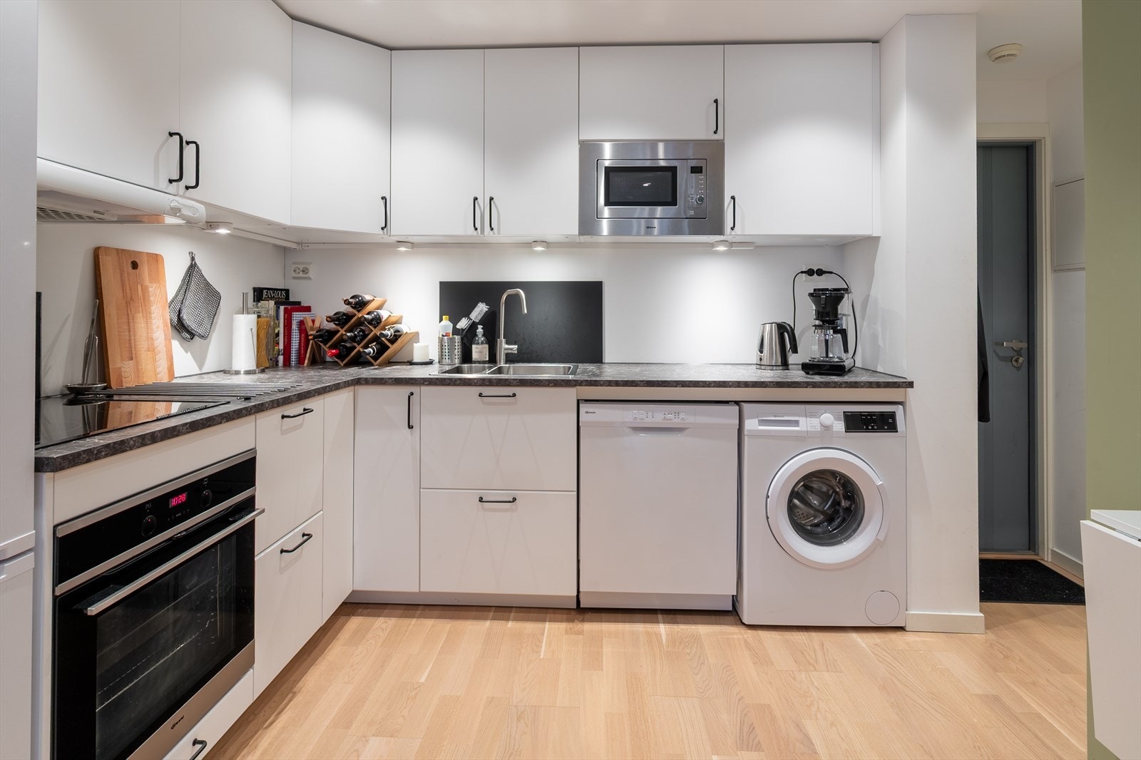 Integrert koketopp, stekeovn og mikrobølgeovn Galleribilde