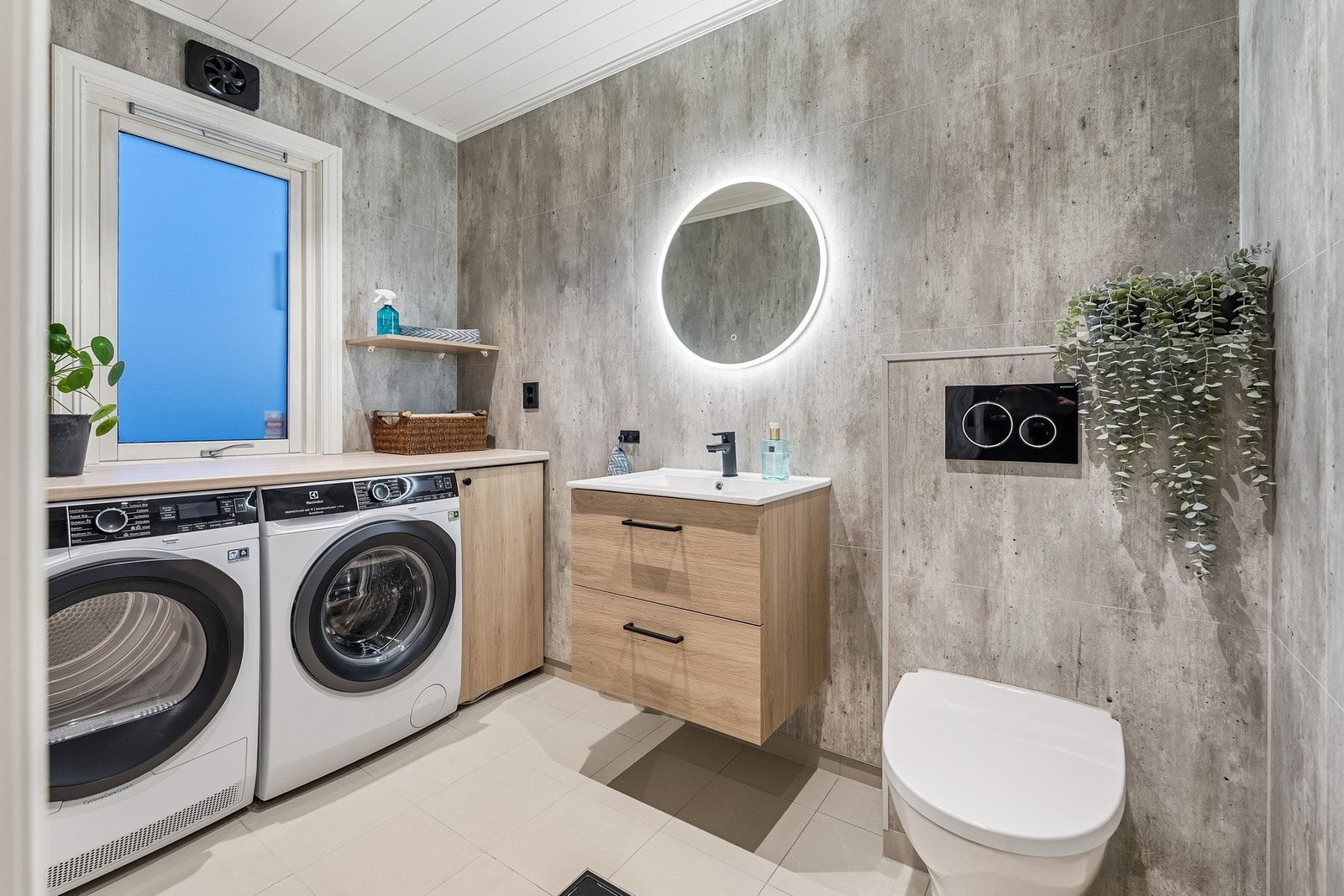 Vaskerom rett ved inngangen til boligen. Galleribilde