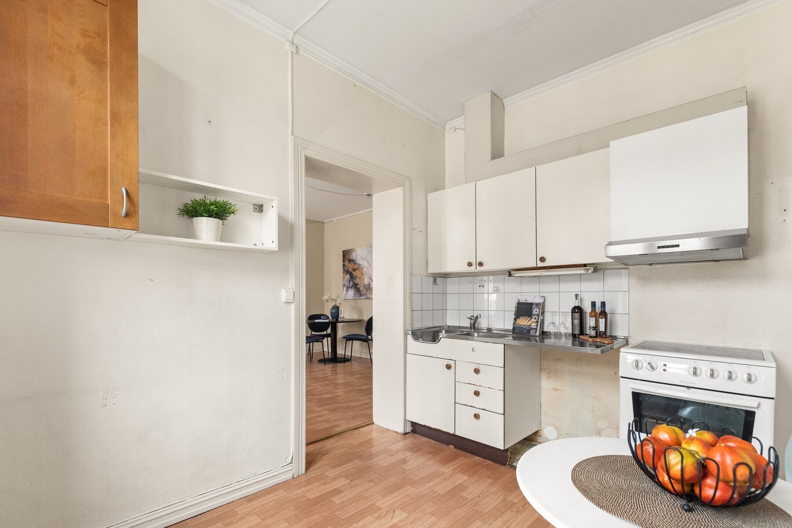 Praktisk kjøkken på eget rom. Galleribilde