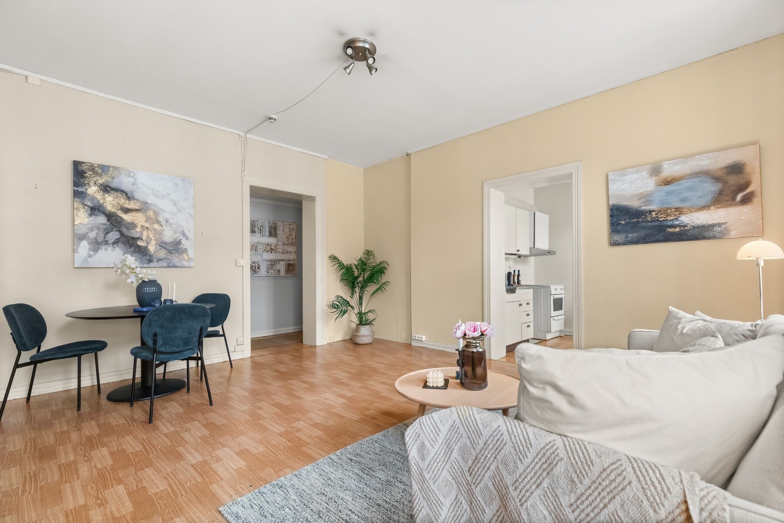 Leiligheten har et fantastisk utgangspunkt for å skape en moderne og personlig bolig med særpreg. Galleribilde