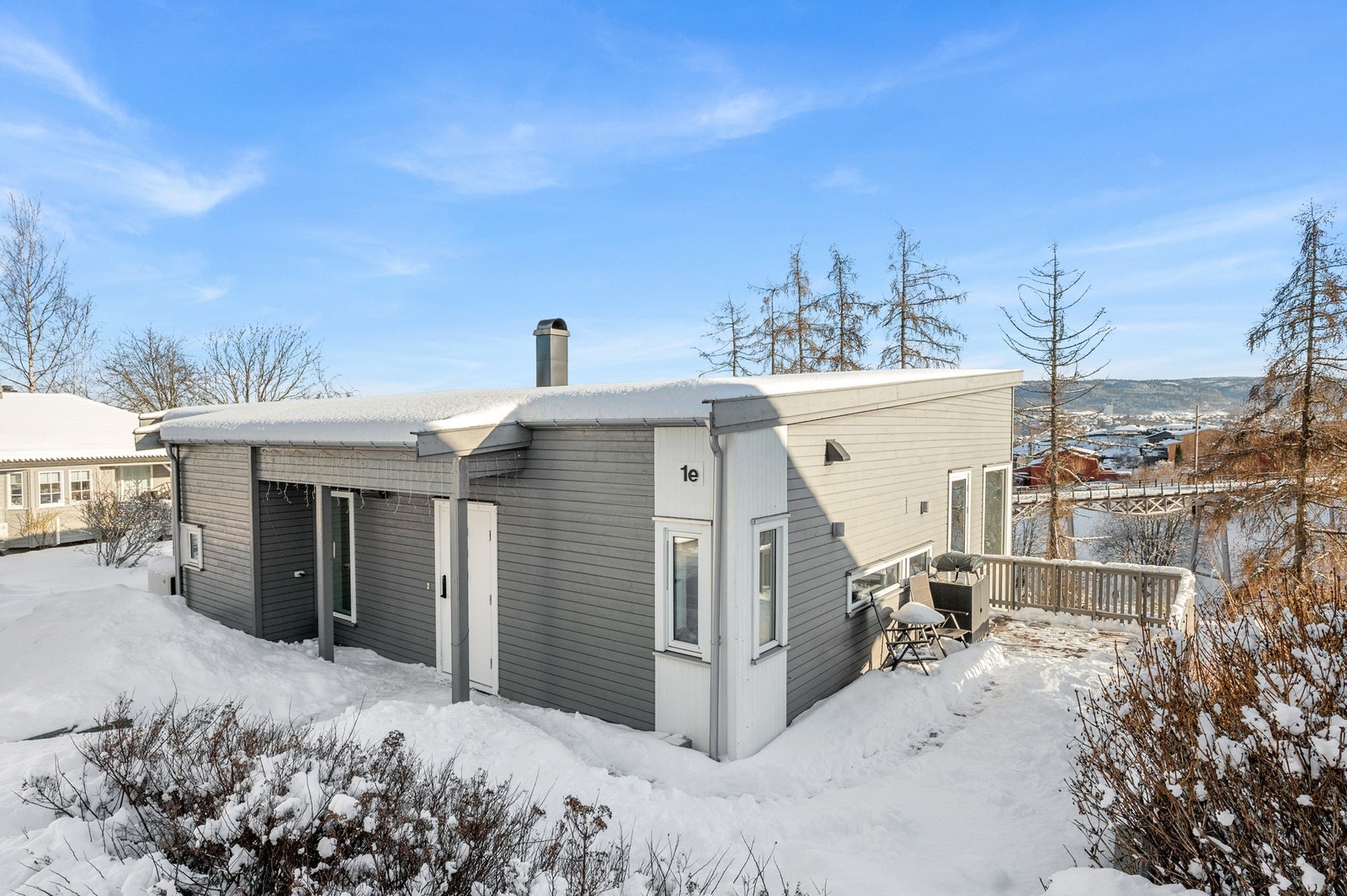 Under snøen skjuler det seg flotte utearealer som kan nytes på sommeren. Galleribilde