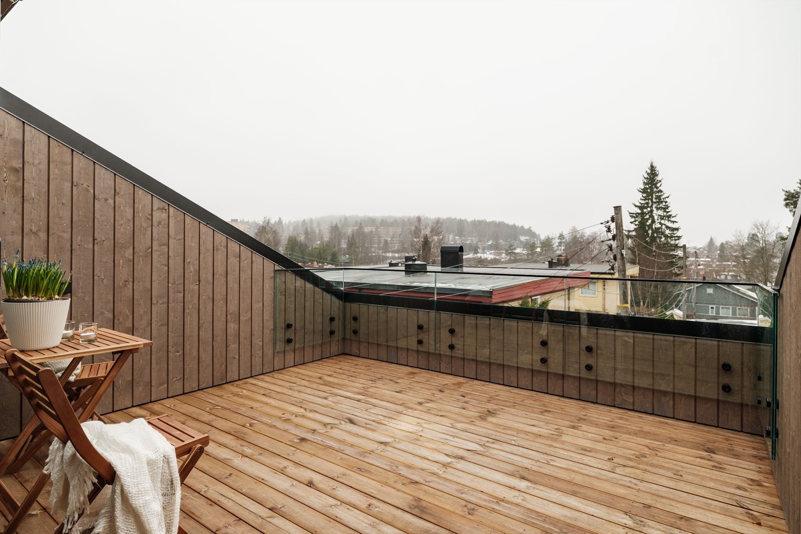 Loftstuen har utgang til takterrasse. Galleribilde