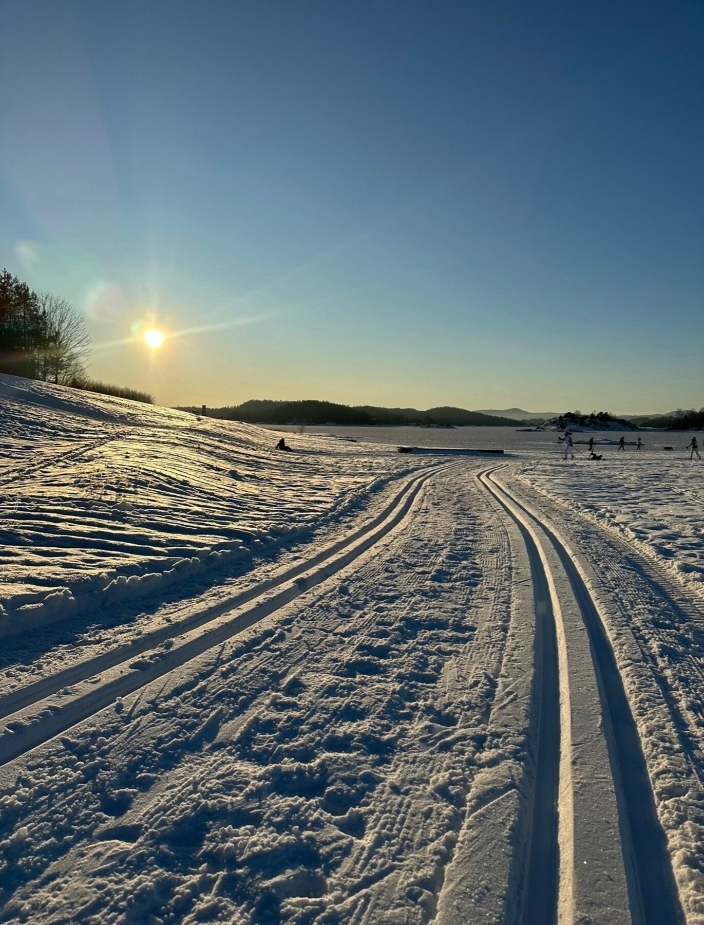 På vintertid er det herlige skiforhold på Fornebu, med preppede løyper (selgers eget bilde) Galleribilde