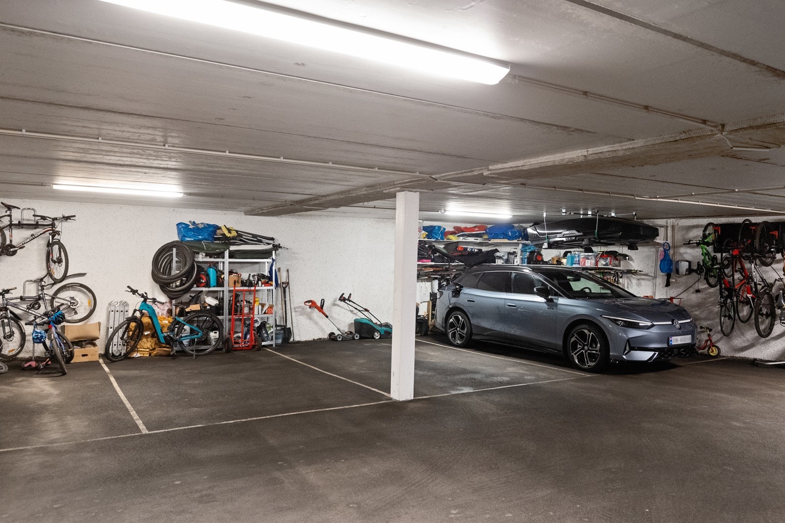 Det medfølger to parkeringsplasser i felles garasjeanlegg Galleribilde