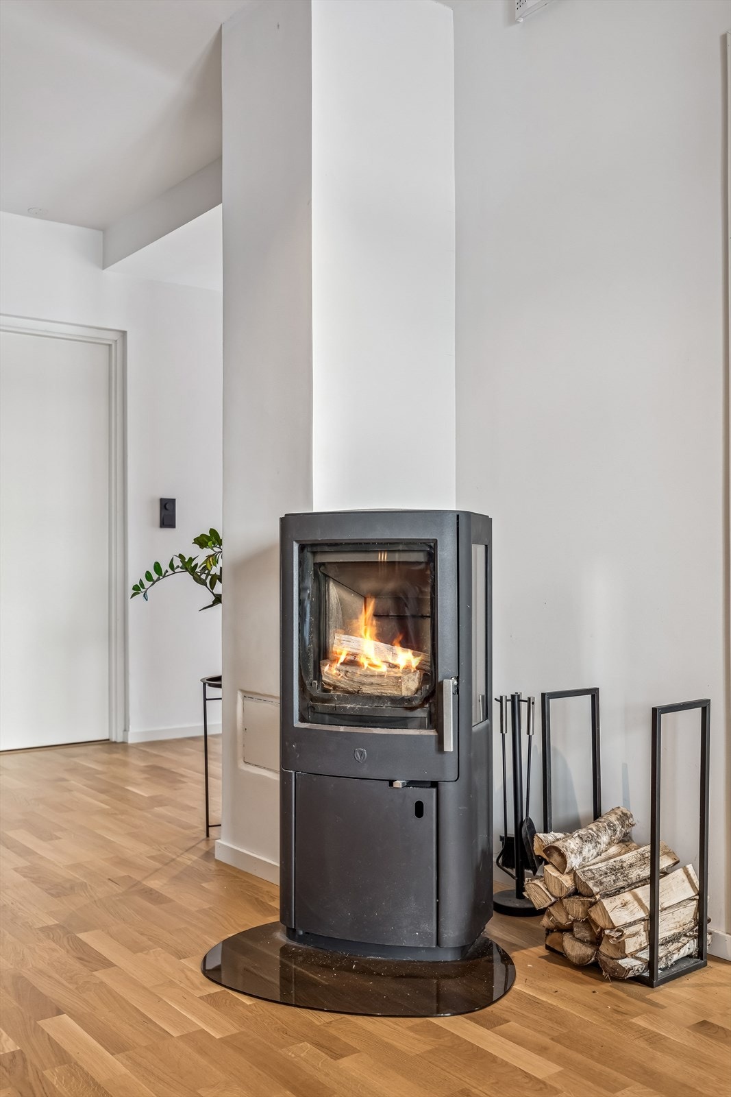 Peisovnen er en kjærkommen varmekilde i tillegg til at det gir en fin stemning. Galleribilde