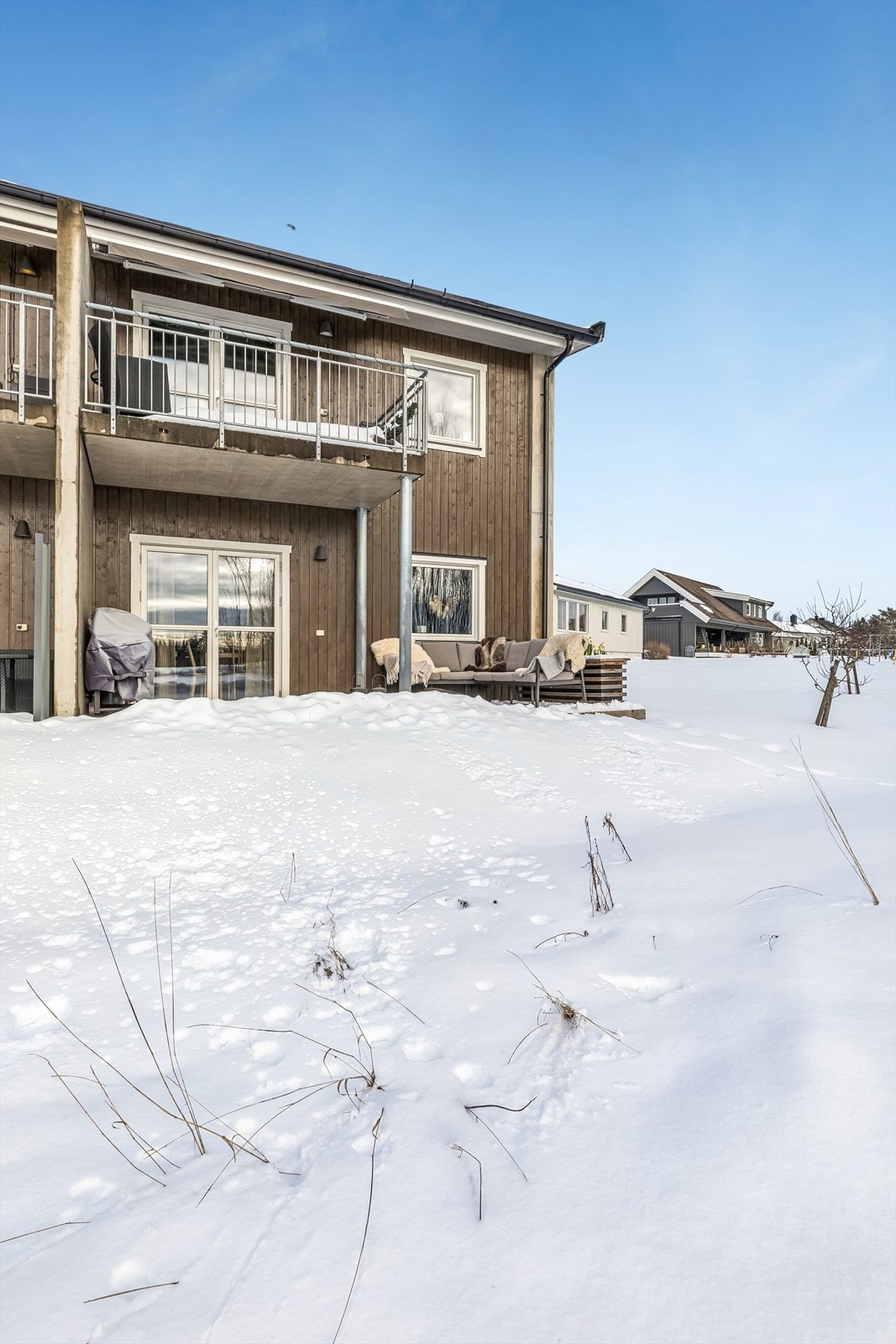 Terrassen er syd-vestvendt med meget gode solforhold. Galleribilde