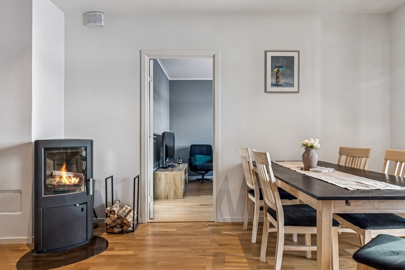 Fra stuen kommer du til soverom nummer to. Galleribilde