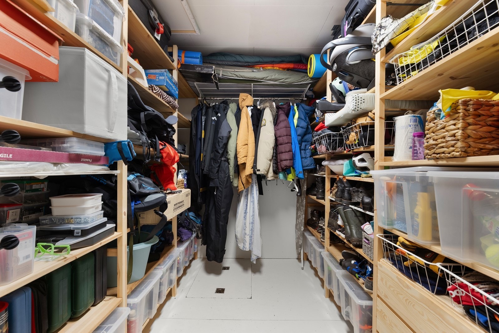 Stor og praktisk innvendig bod. Galleribilde