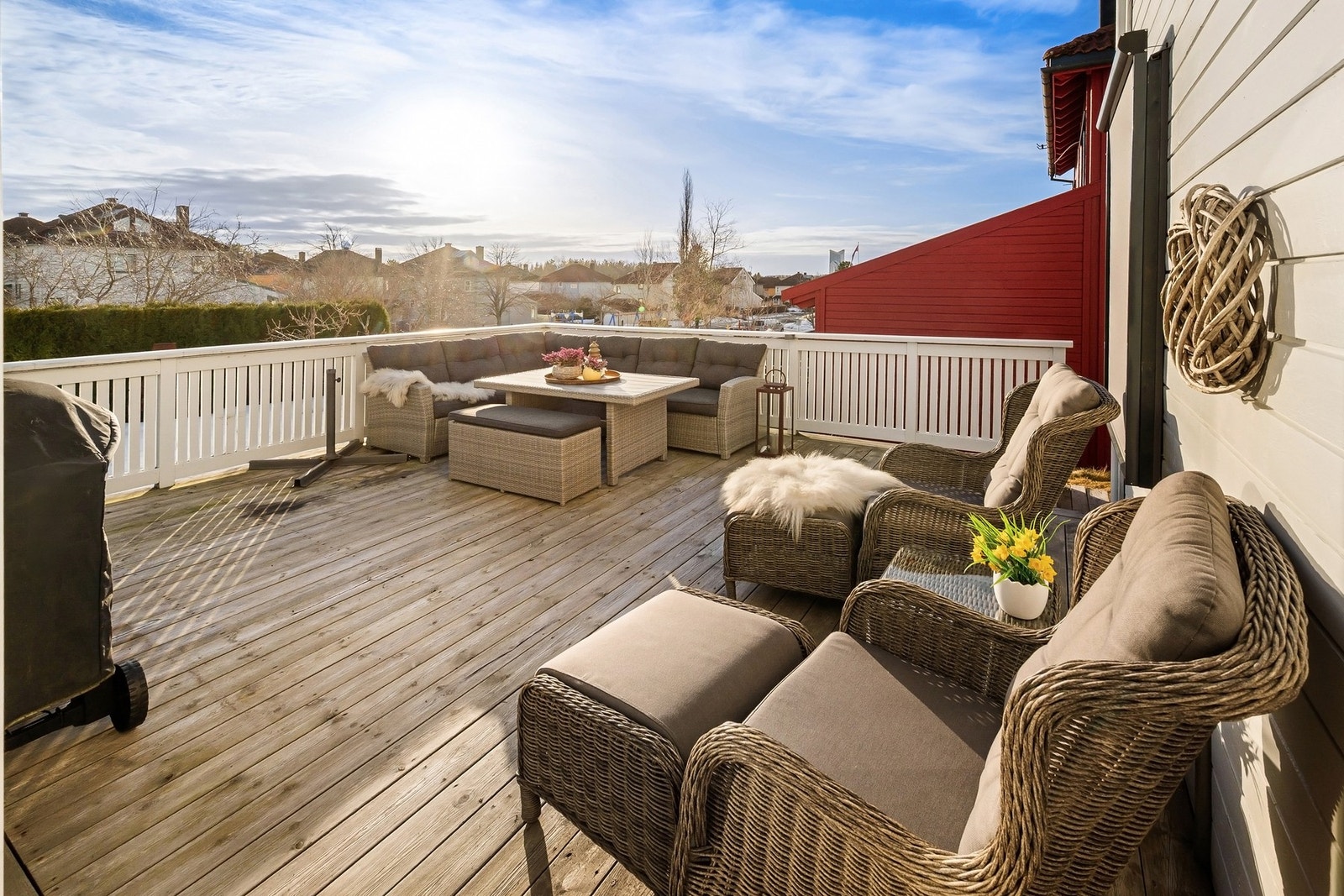 Her kan man nyte solen hele dagen. Galleribilde