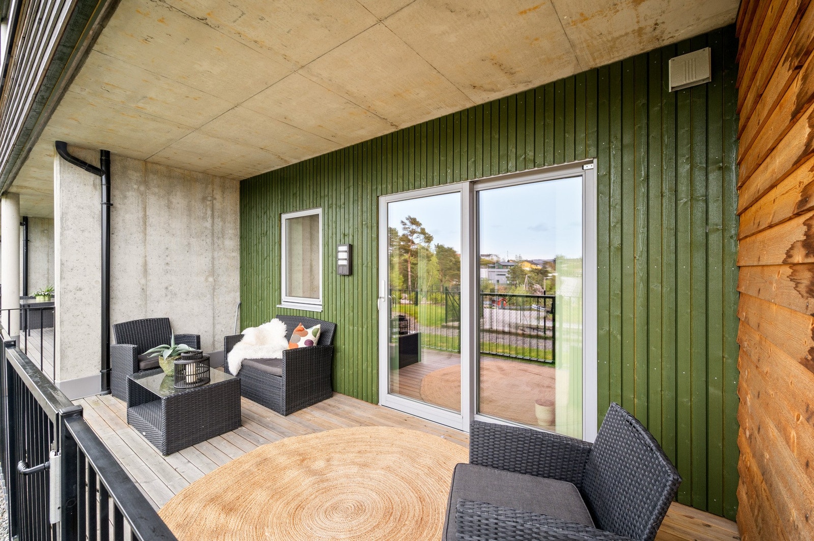 Fra stuen har du tilgang på den koselige balkongen på 12 m². Galleribilde