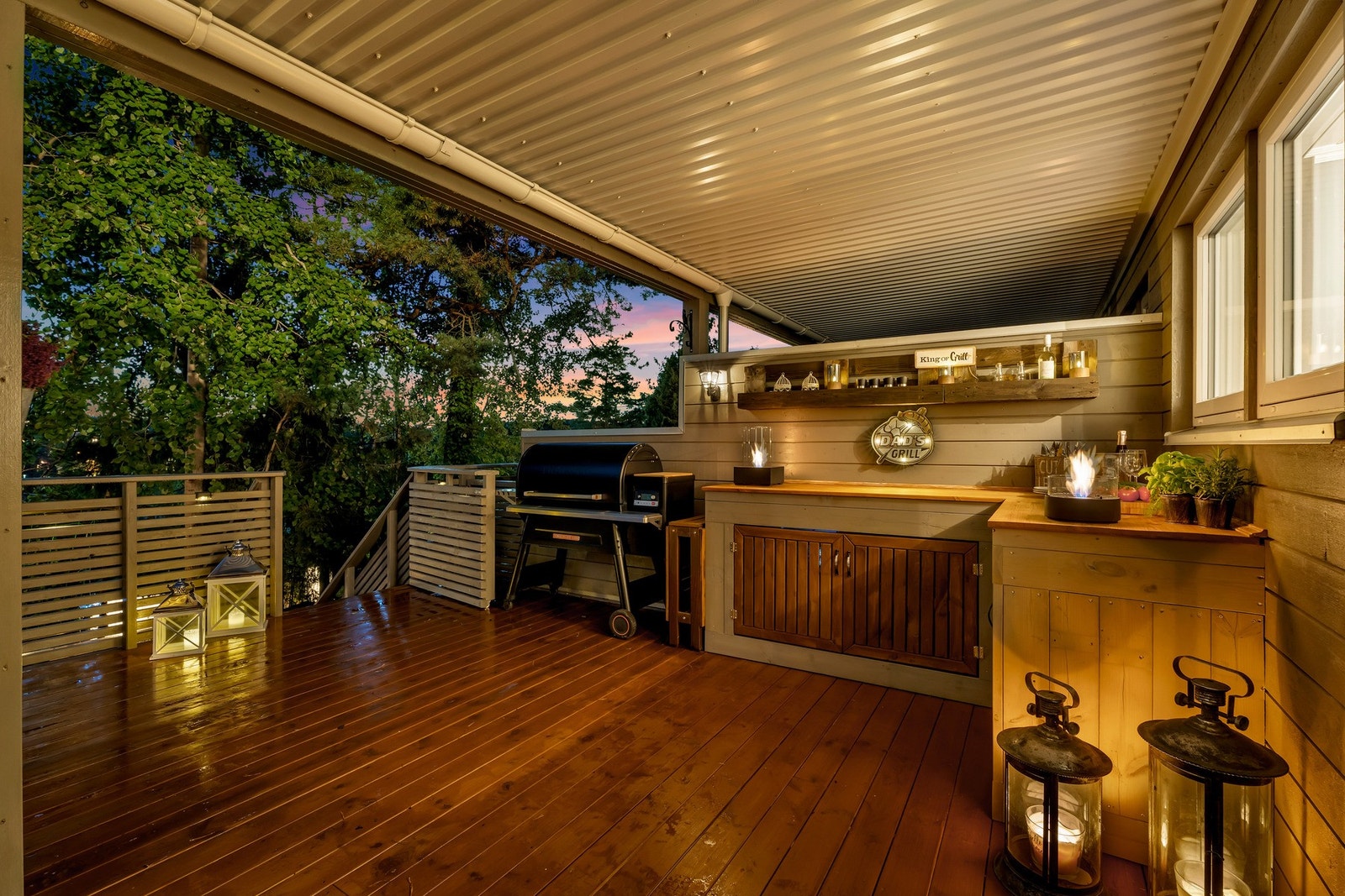 Her kan fine sommerkvelder nytes med utvendig kjøkken og god plass til venner & familie Galleribilde