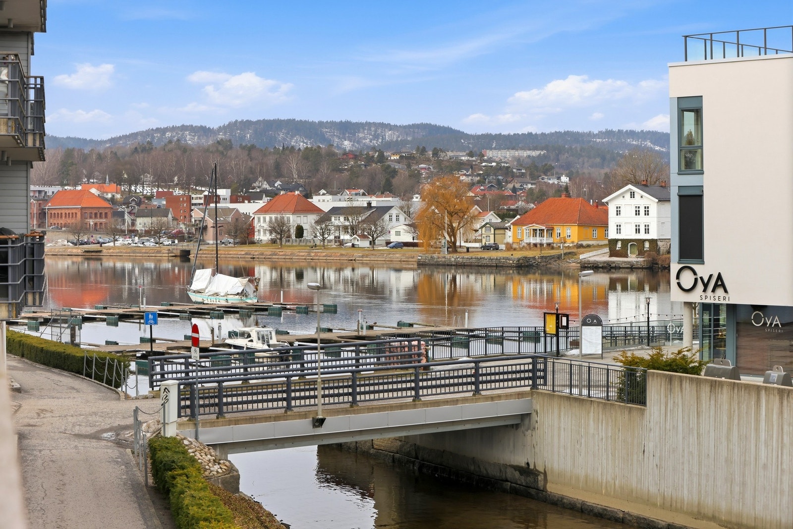 Her får du nydelig utsikt mot elva Galleribilde