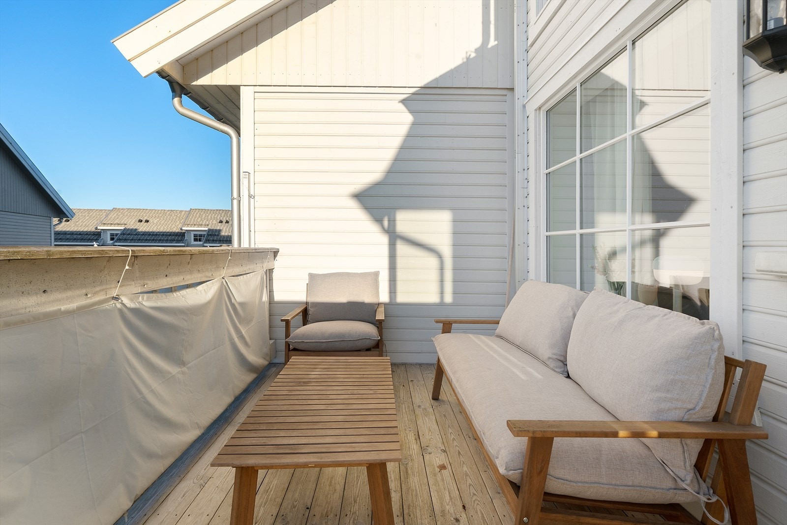 Her er det plass til hagemøbler. Galleribilde