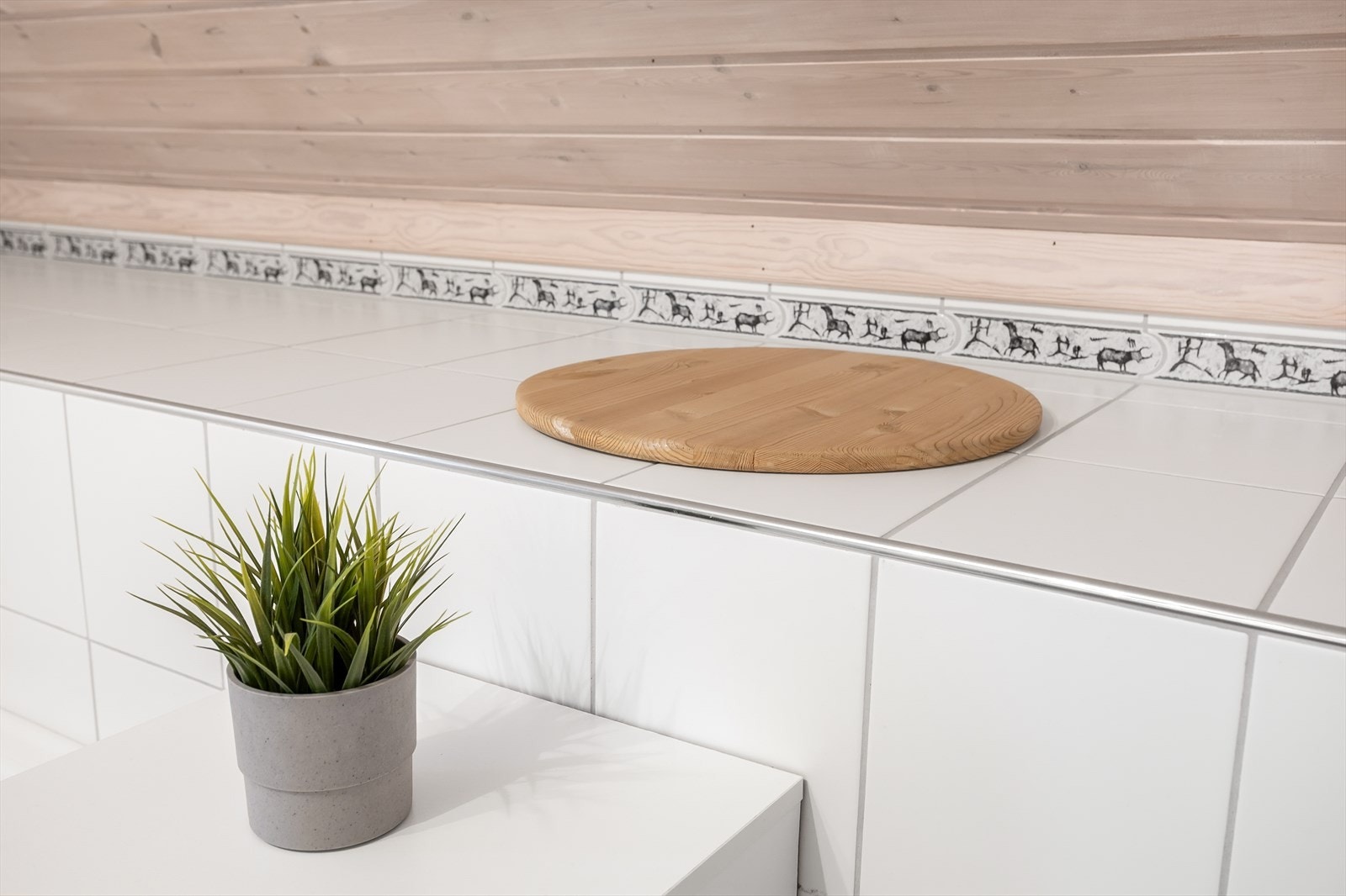 Fra badet er det sjakt for skittenklær som fører ned til vaskerommet. Galleribilde