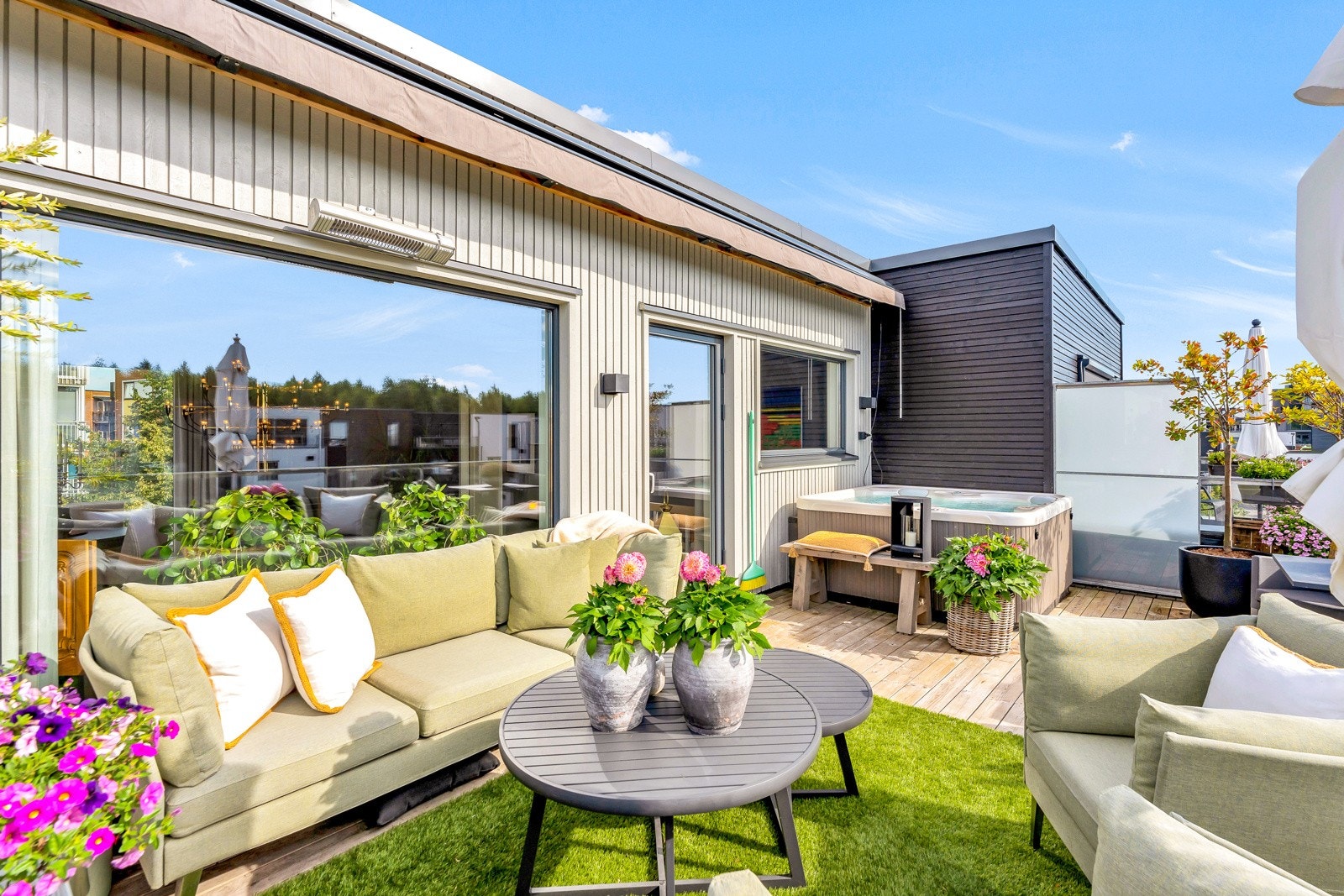 Takterrassen er på hele 27 kvm! Galleribilde