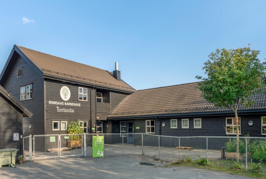 Norlandia Romsaas litteraturbarnehage er den nærmeste barnehagen, kun 100 meter fra boligen. Galleribilde