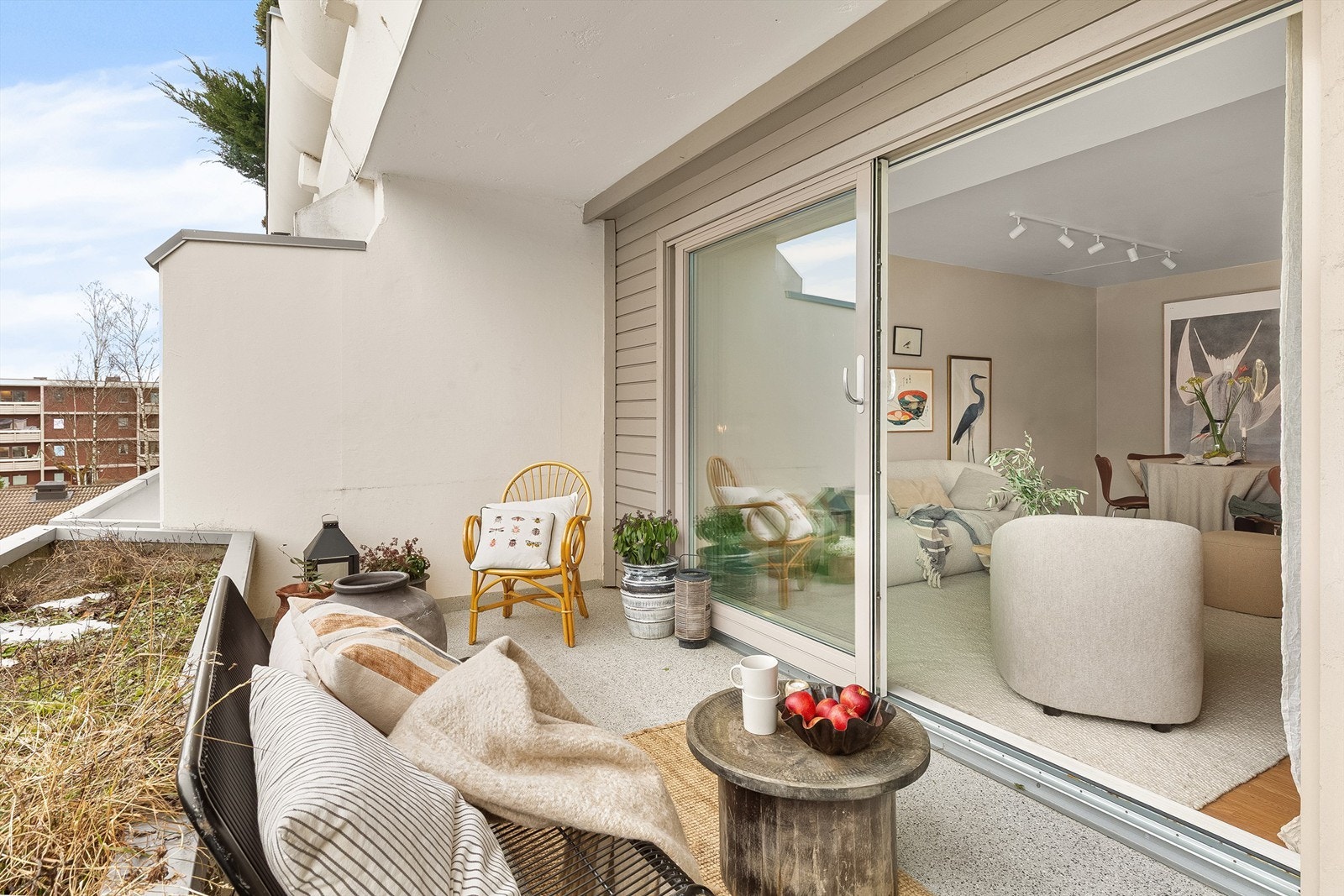 Her er det god plass til å innrede med utemøbler og grill. Galleribilde