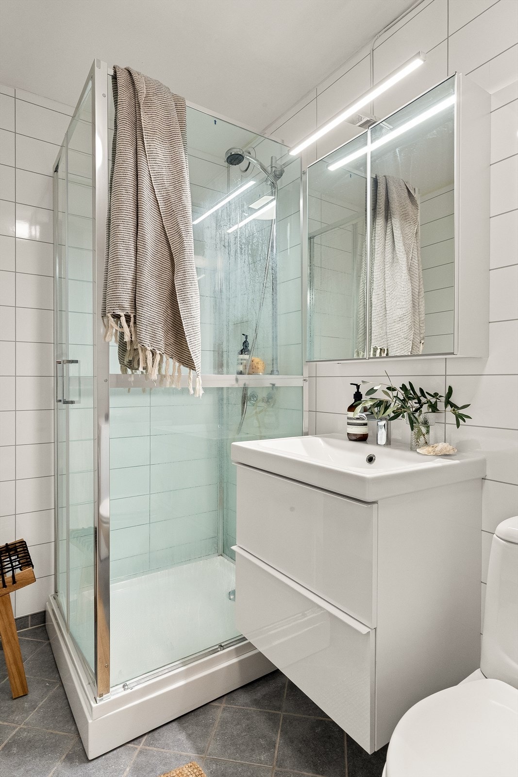 Mekanisk avtrekk og opplegg for vaskemaskin. Galleribilde