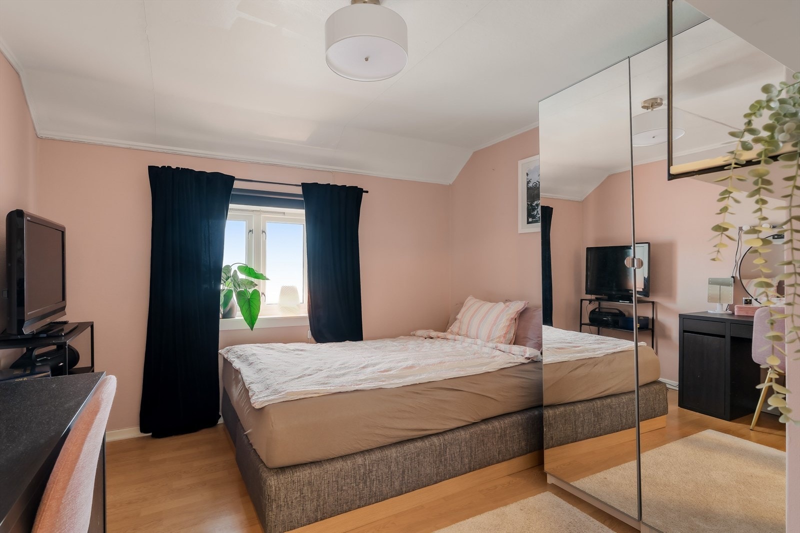 Soverom på 7 kvm. Galleribilde