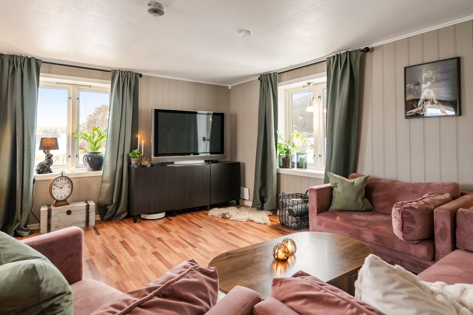 Stue, ca. 33 kvm. Galleribilde